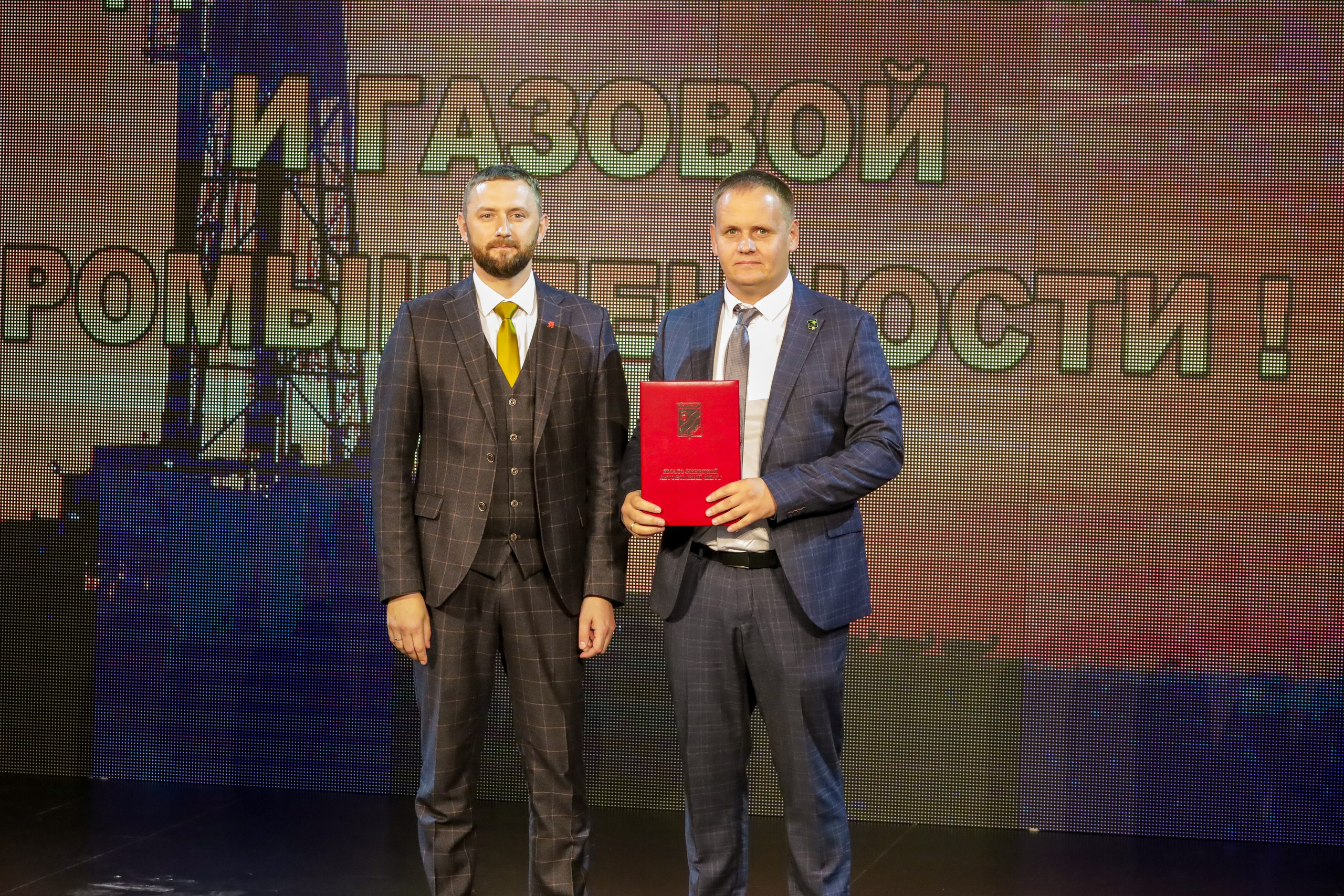 Награждение ко дню работников нефтяной, газовой и топливной промышленности. Фотограф в Губкинском | Александра Артамонова