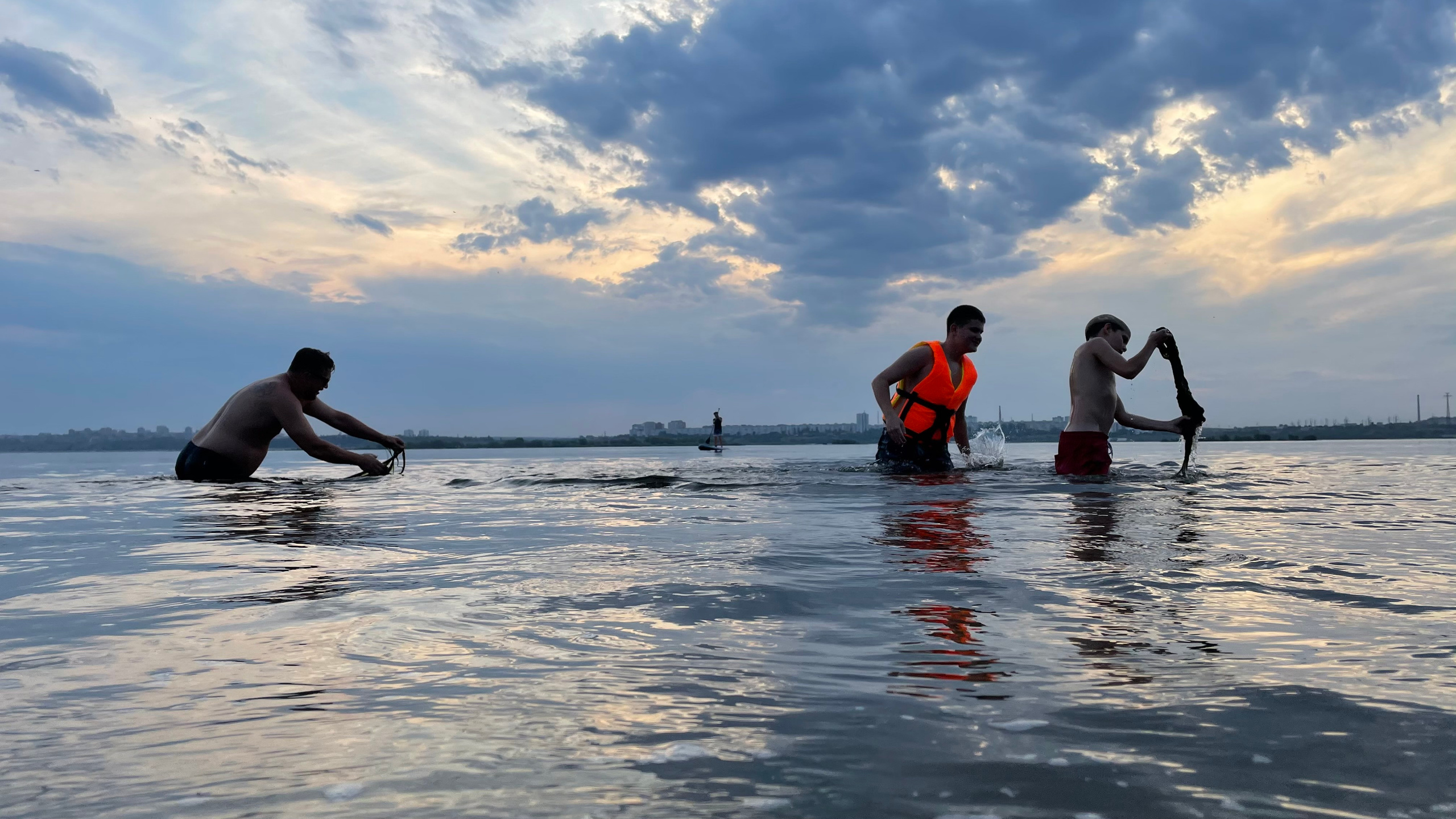 На воде 300013. ВИЗУАЛЬНЫЕ И ЗВУКОВЫЕ РЕШЕНИЯ ДЛЯ БИЗНЕСА И СЪЁМОК ТЕЛЕТЕЛА