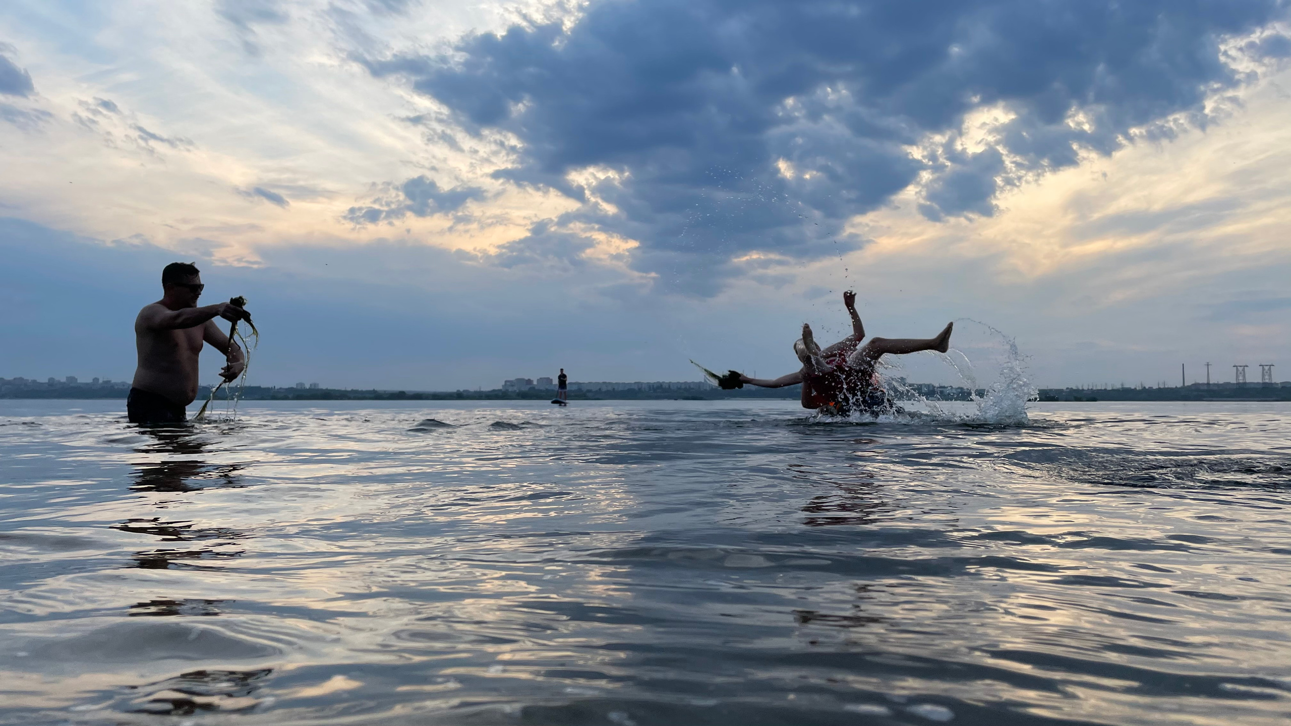 На воде 300013. ВИЗУАЛЬНЫЕ И ЗВУКОВЫЕ РЕШЕНИЯ ДЛЯ БИЗНЕСА И СЪЁМОК ТЕЛЕТЕЛА