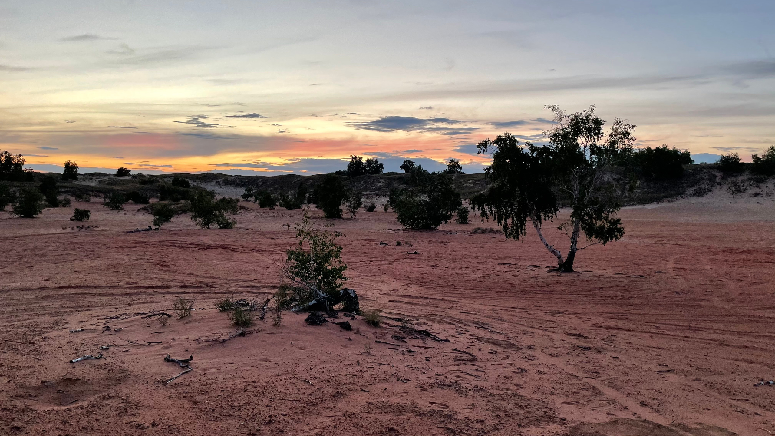 10 950 Пески красные. «Марс». ВИЗУАЛЬНЫЕ И ЗВУКОВЫЕ РЕШЕНИЯ ДЛЯ БИЗНЕСА И СЪЁМОК ТЕЛЕТЕЛА