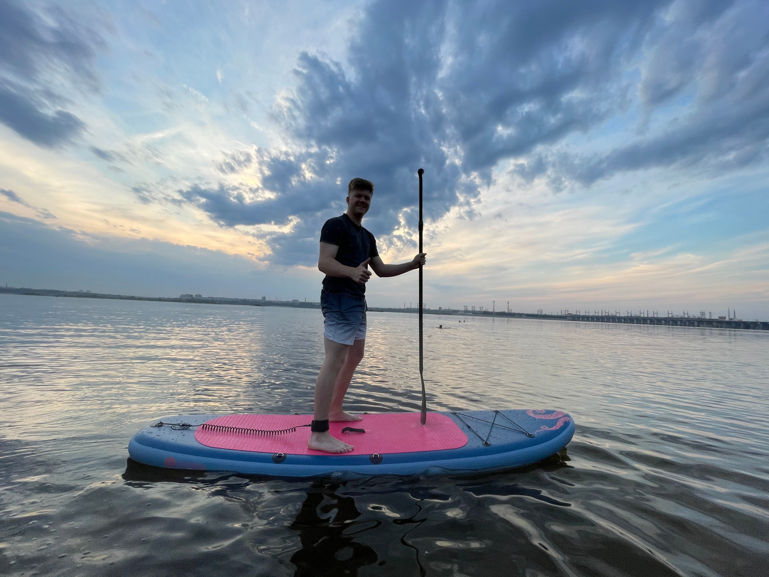 На воде 30008. ВИЗУАЛЬНЫЕ И ЗВУКОВЫЕ РЕШЕНИЯ ДЛЯ БИЗНЕСА И СЪЁМОК ТЕЛЕТЕЛА