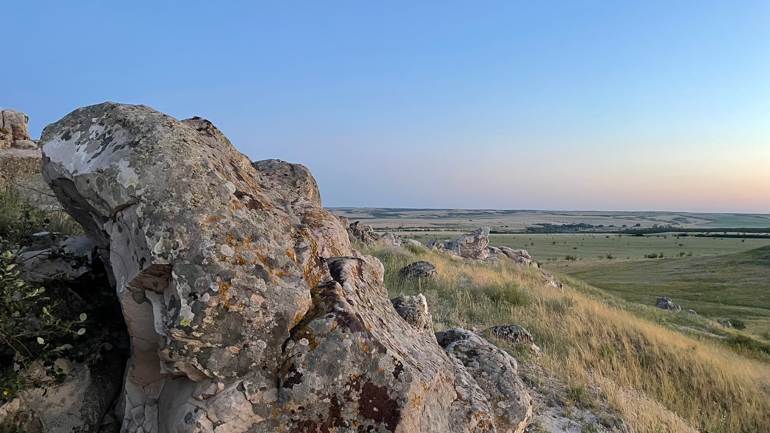11 502 Скалы. ВИЗУАЛЬНЫЕ И ЗВУКОВЫЕ РЕШЕНИЯ ДЛЯ БИЗНЕСА И СЪЁМОК ТЕЛЕТЕЛА