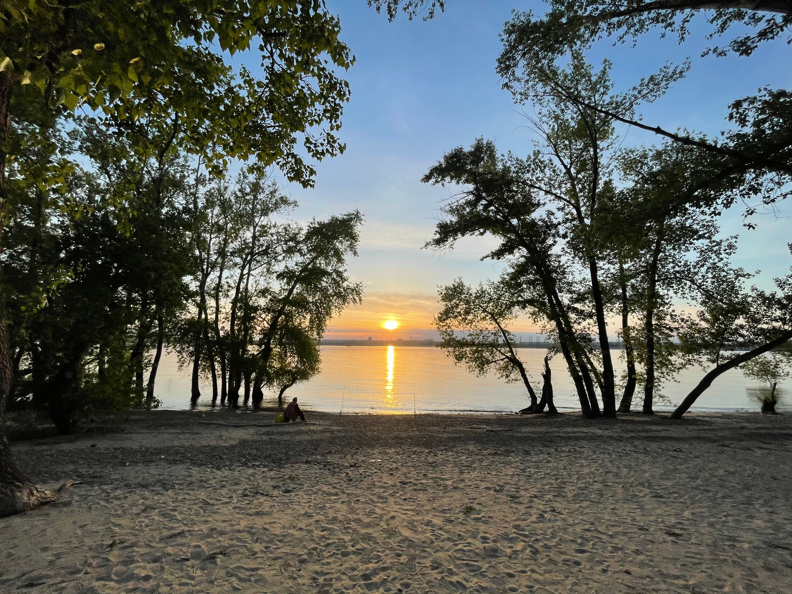 10 002 Берег. ВИЗУАЛЬНЫЕ И ЗВУКОВЫЕ РЕШЕНИЯ ДЛЯ БИЗНЕСА И СЪЁМОК ТЕЛЕТЕЛА