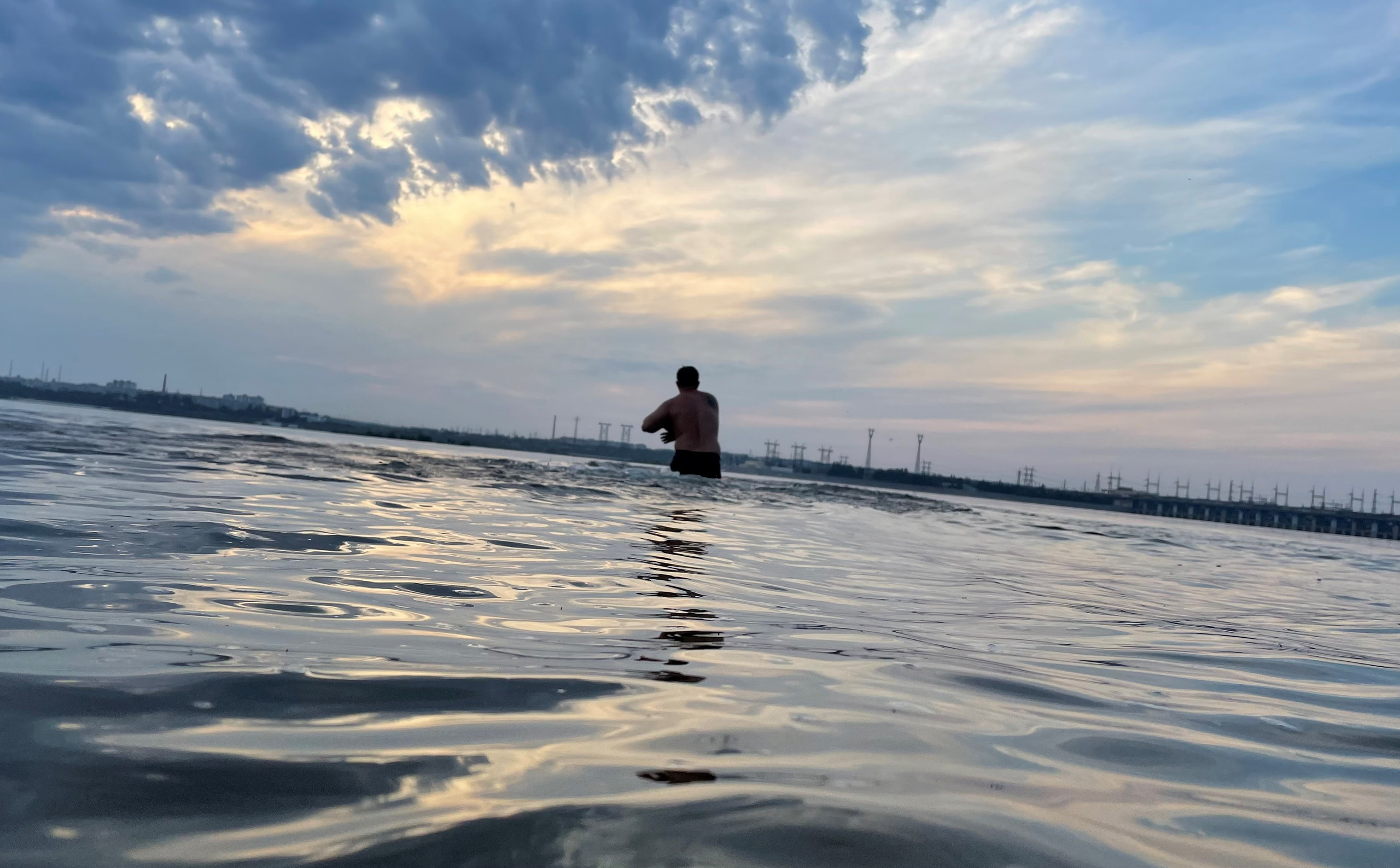 На воде 300013. ВИЗУАЛЬНЫЕ И ЗВУКОВЫЕ РЕШЕНИЯ ДЛЯ БИЗНЕСА И СЪЁМОК ТЕЛЕТЕЛА
