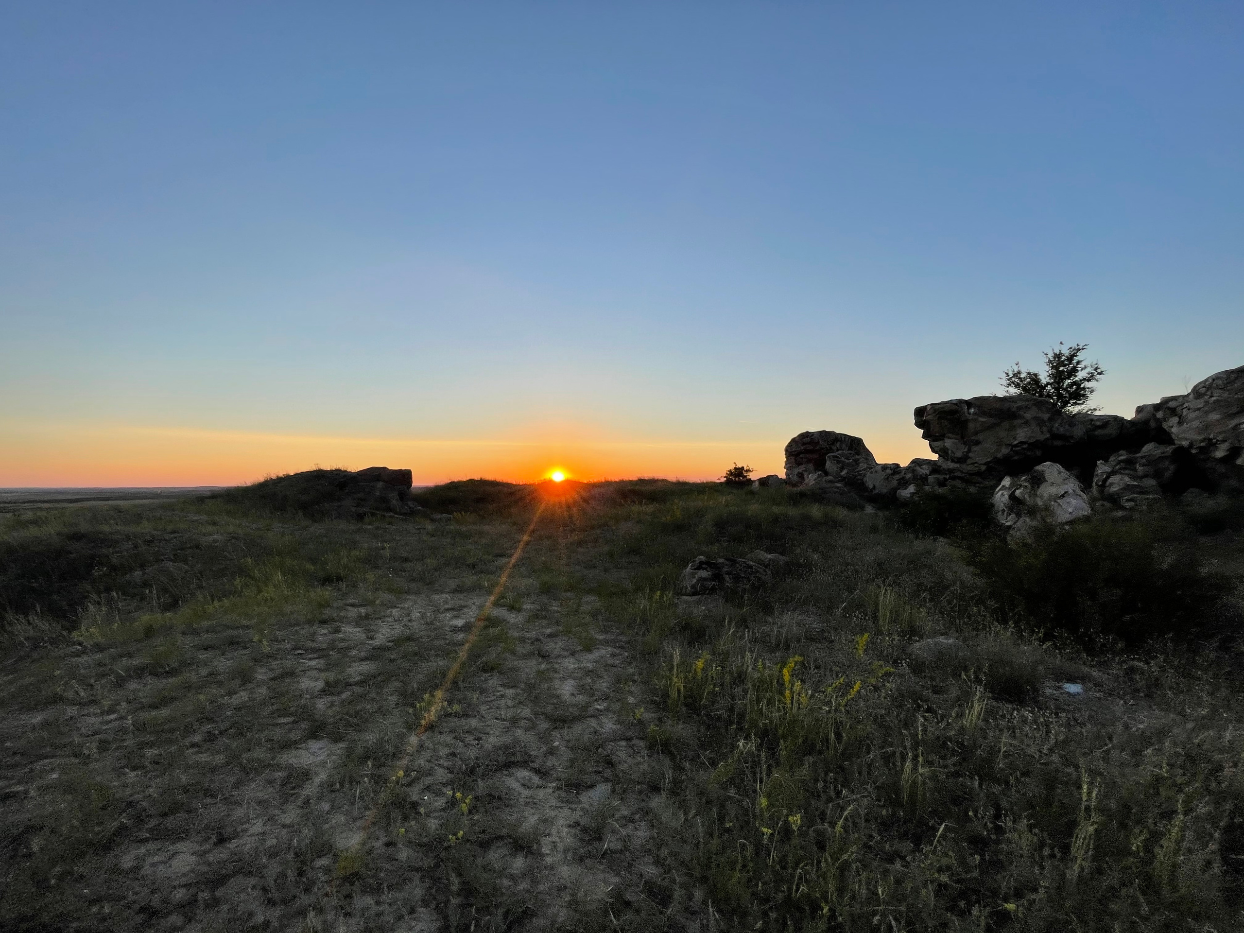 11 952 Скалы. Степь. ВИЗУАЛЬНЫЕ И ЗВУКОВЫЕ РЕШЕНИЯ ДЛЯ БИЗНЕСА И СЪЁМОК ТЕЛЕТЕЛА