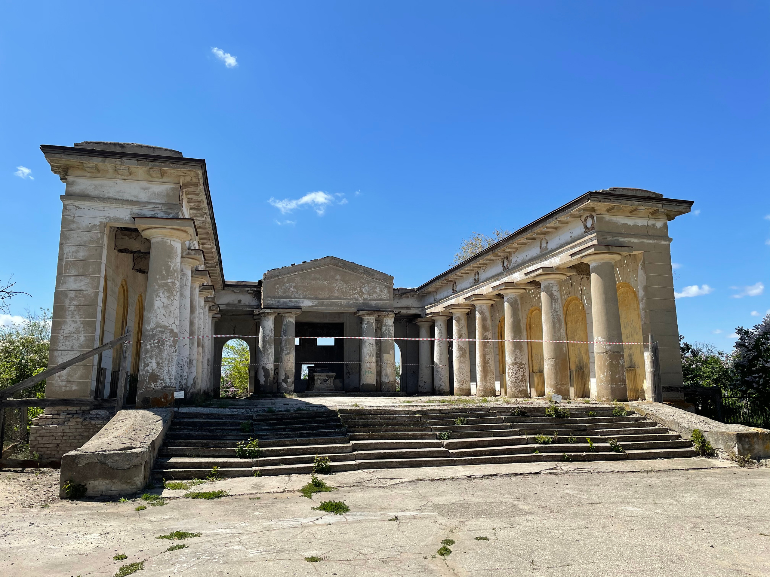 20 006 Колоннада. ВИЗУАЛЬНЫЕ И ЗВУКОВЫЕ РЕШЕНИЯ ДЛЯ БИЗНЕСА И СЪЁМОК ТЕЛЕТЕЛА