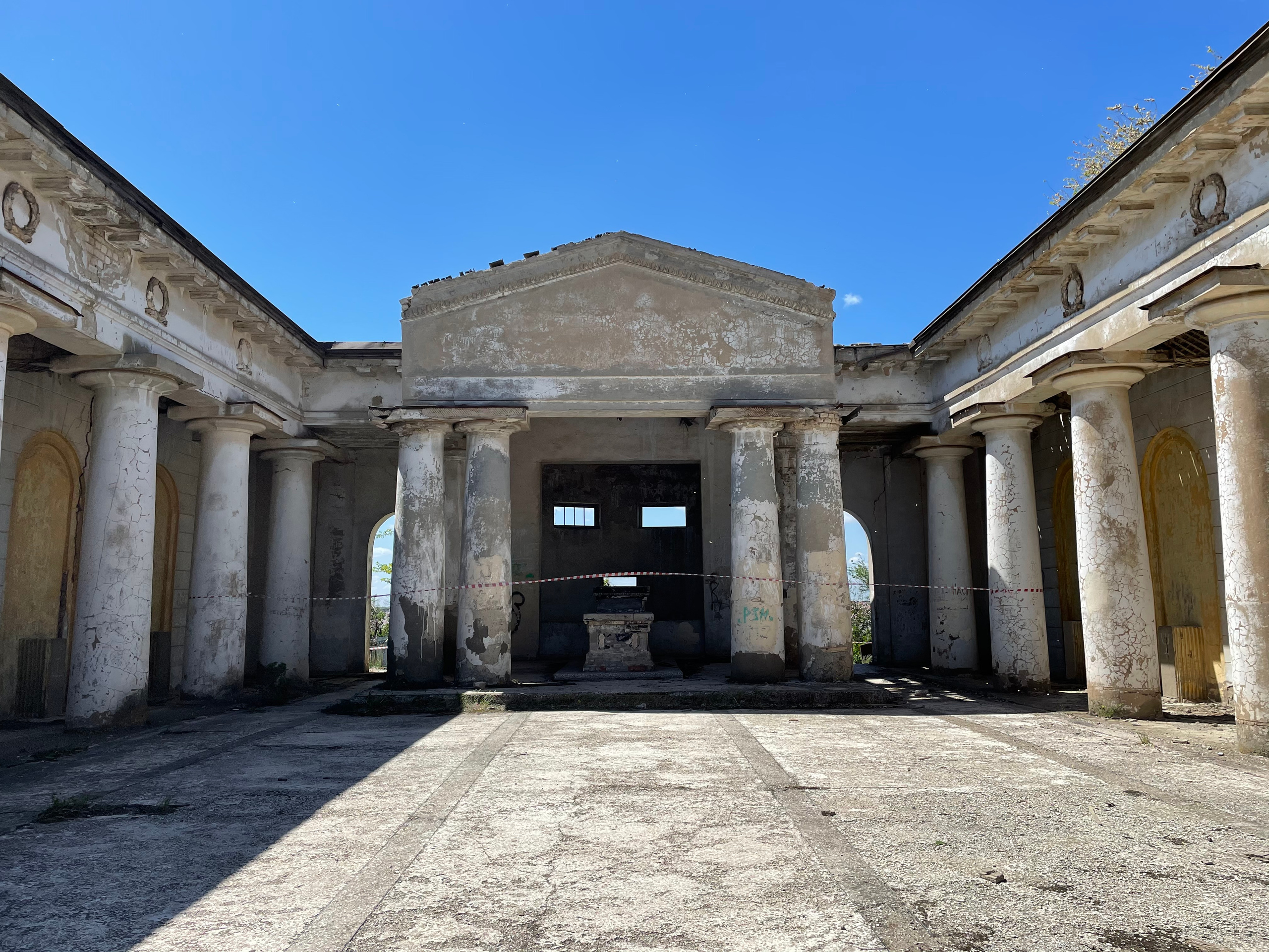 20 006 Колоннада. ВИЗУАЛЬНЫЕ И ЗВУКОВЫЕ РЕШЕНИЯ ДЛЯ БИЗНЕСА И СЪЁМОК ТЕЛЕТЕЛА