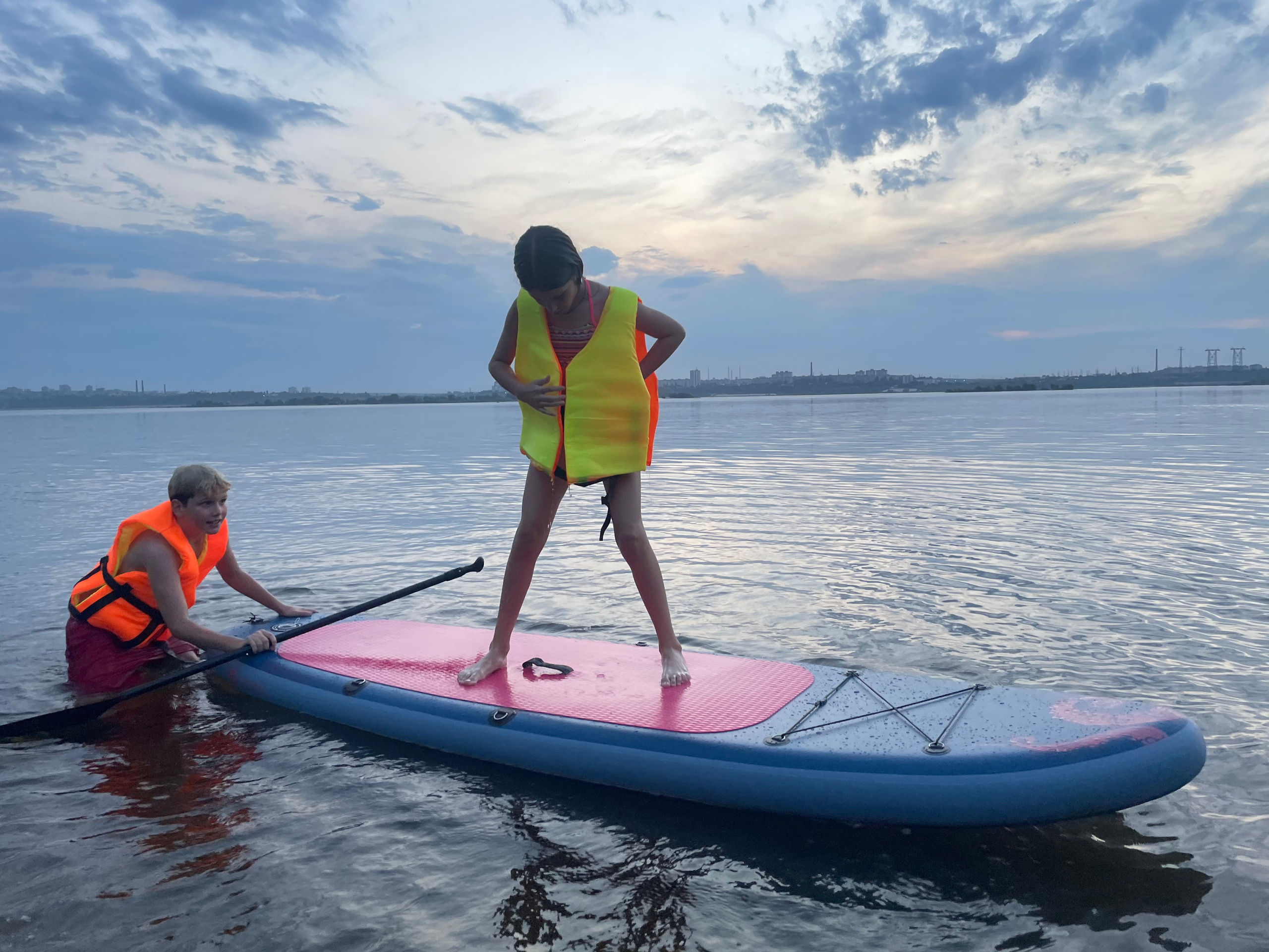 На воде 30015. ВИЗУАЛЬНЫЕ И ЗВУКОВЫЕ РЕШЕНИЯ ДЛЯ БИЗНЕСА И СЪЁМОК ТЕЛЕТЕЛА