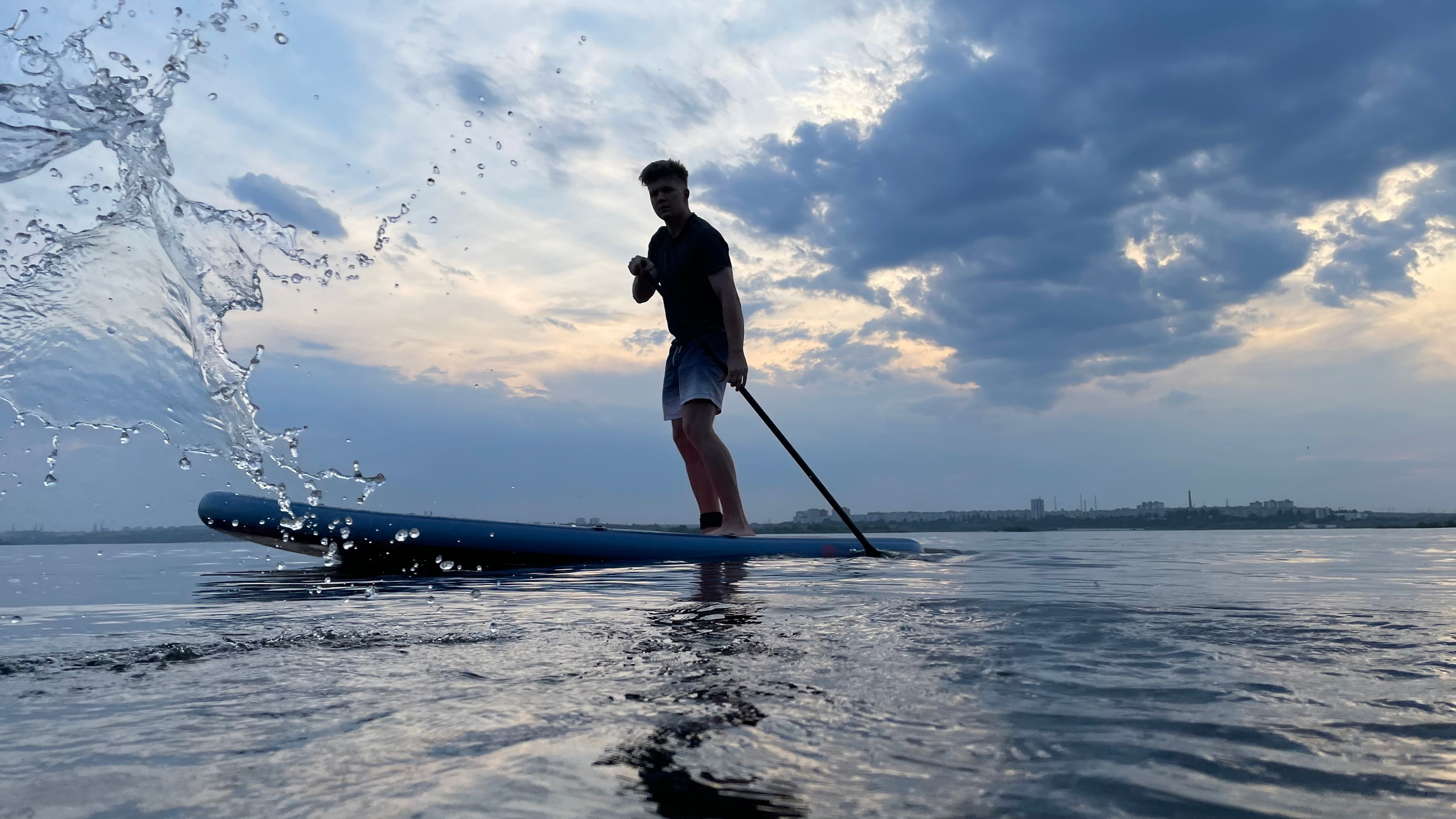 На воде 30008. ВИЗУАЛЬНЫЕ И ЗВУКОВЫЕ РЕШЕНИЯ ДЛЯ БИЗНЕСА И СЪЁМОК ТЕЛЕТЕЛА