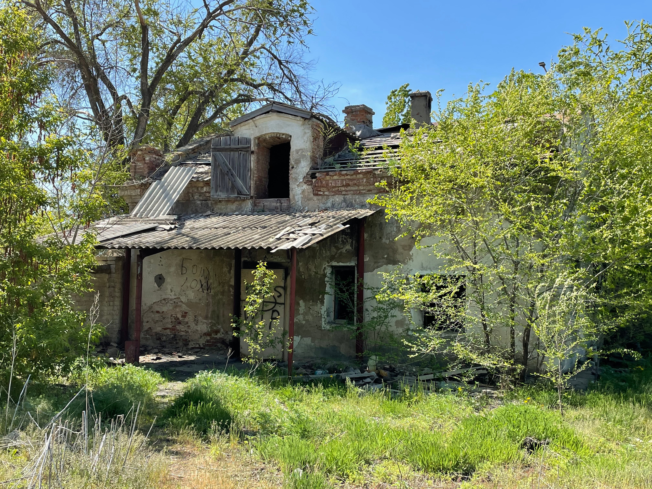 20 100 Заброшенное здание. ВИЗУАЛЬНЫЕ И ЗВУКОВЫЕ РЕШЕНИЯ ДЛЯ БИЗНЕСА И СЪЁМОК ТЕЛЕТЕЛА