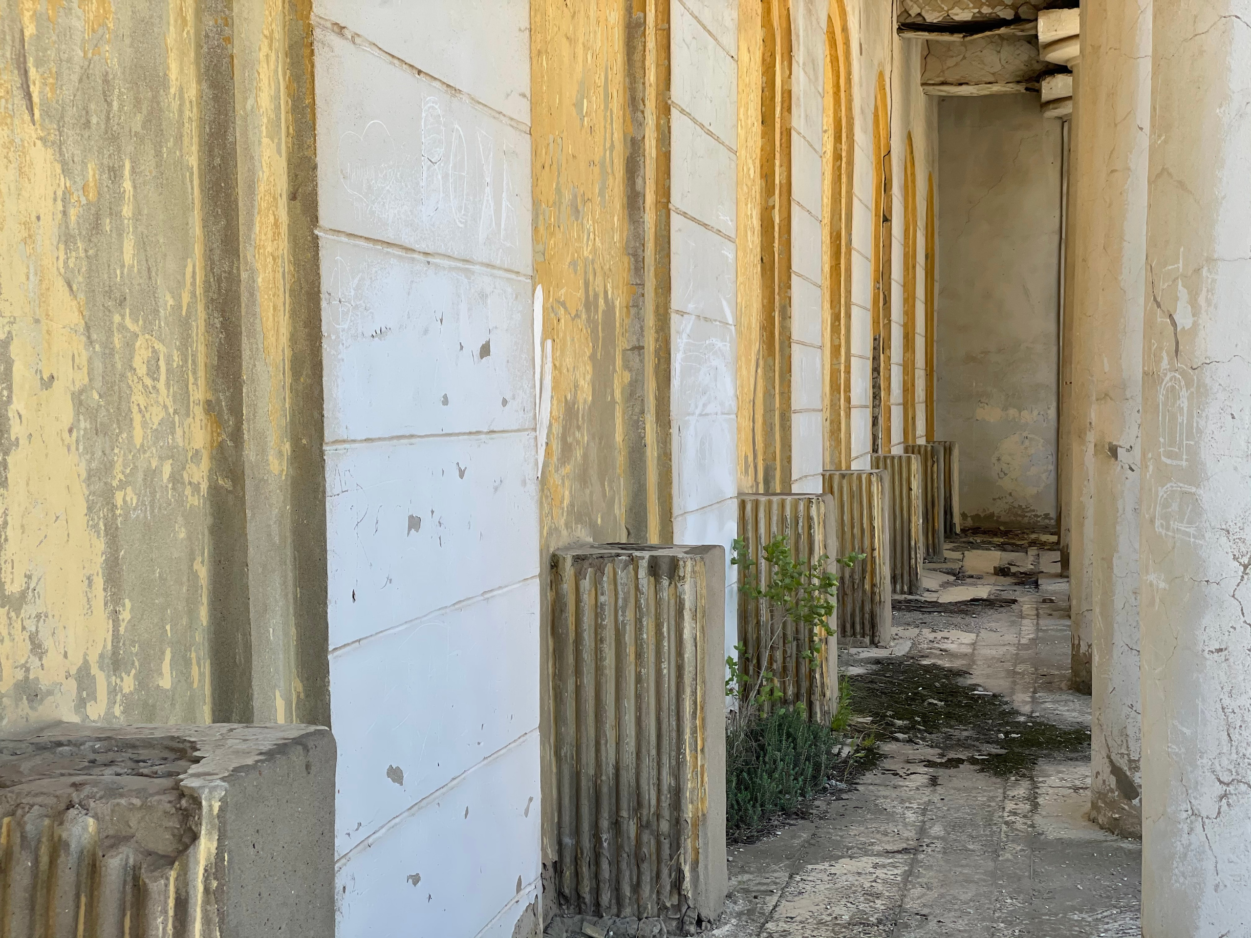 20 006 Колоннада. ВИЗУАЛЬНЫЕ И ЗВУКОВЫЕ РЕШЕНИЯ ДЛЯ БИЗНЕСА И СЪЁМОК ТЕЛЕТЕЛА