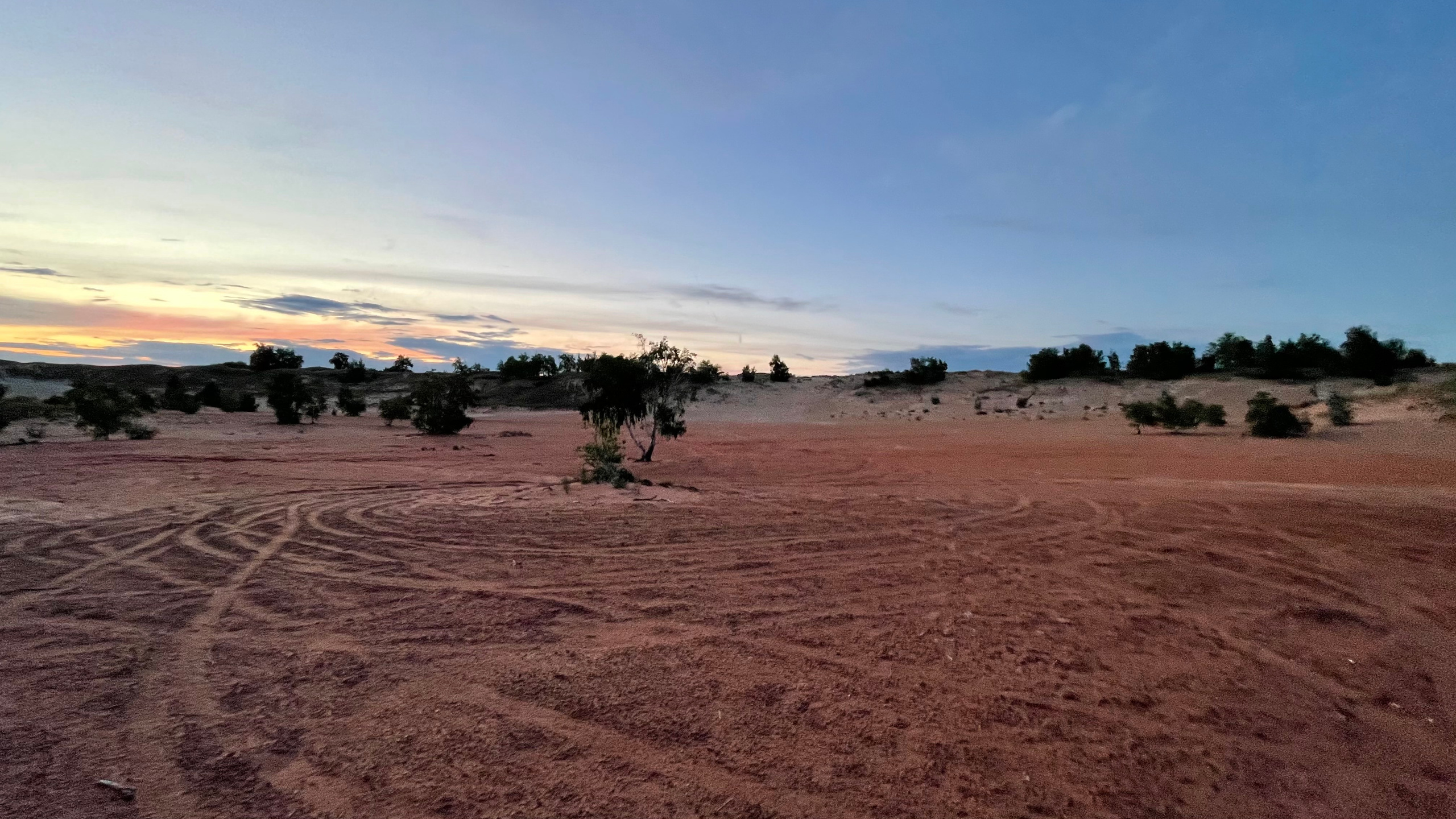 10 950 Пески красные. «Марс». ВИЗУАЛЬНЫЕ И ЗВУКОВЫЕ РЕШЕНИЯ ДЛЯ БИЗНЕСА И СЪЁМОК ТЕЛЕТЕЛА