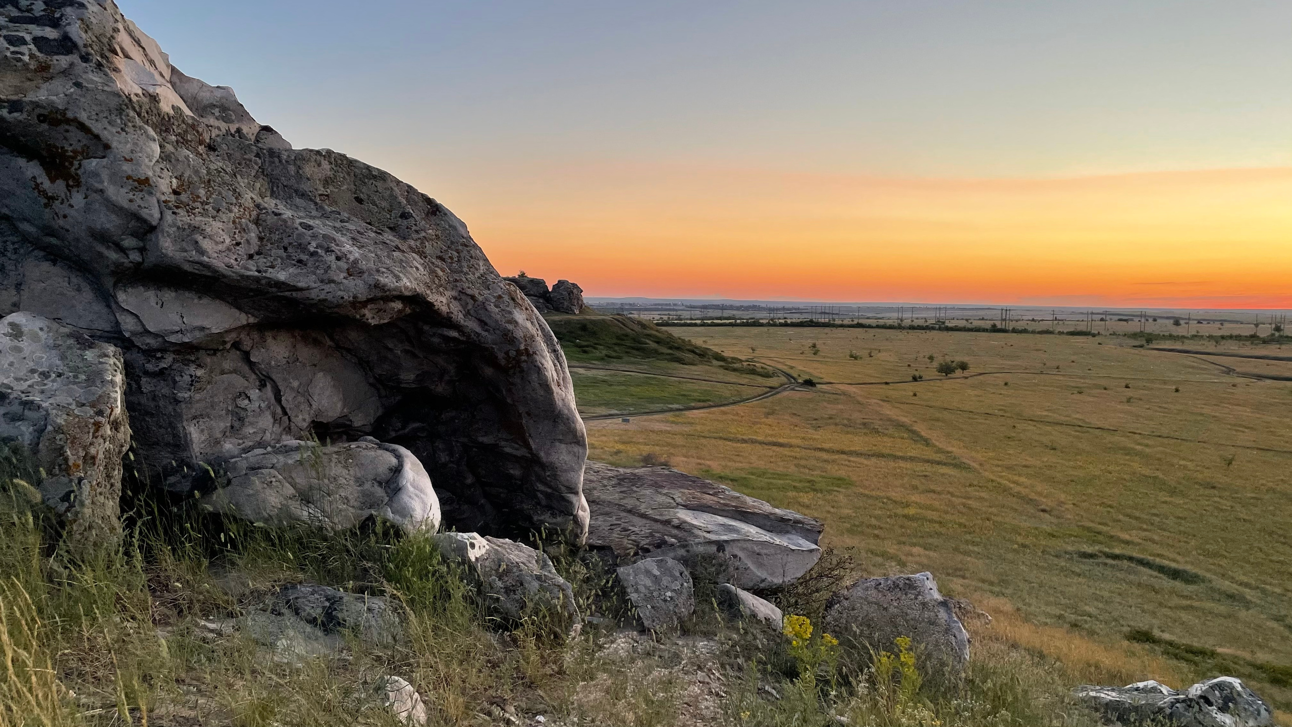 11 954 Скалы. Степь. ВИЗУАЛЬНЫЕ И ЗВУКОВЫЕ РЕШЕНИЯ ДЛЯ БИЗНЕСА И СЪЁМОК ТЕЛЕТЕЛА