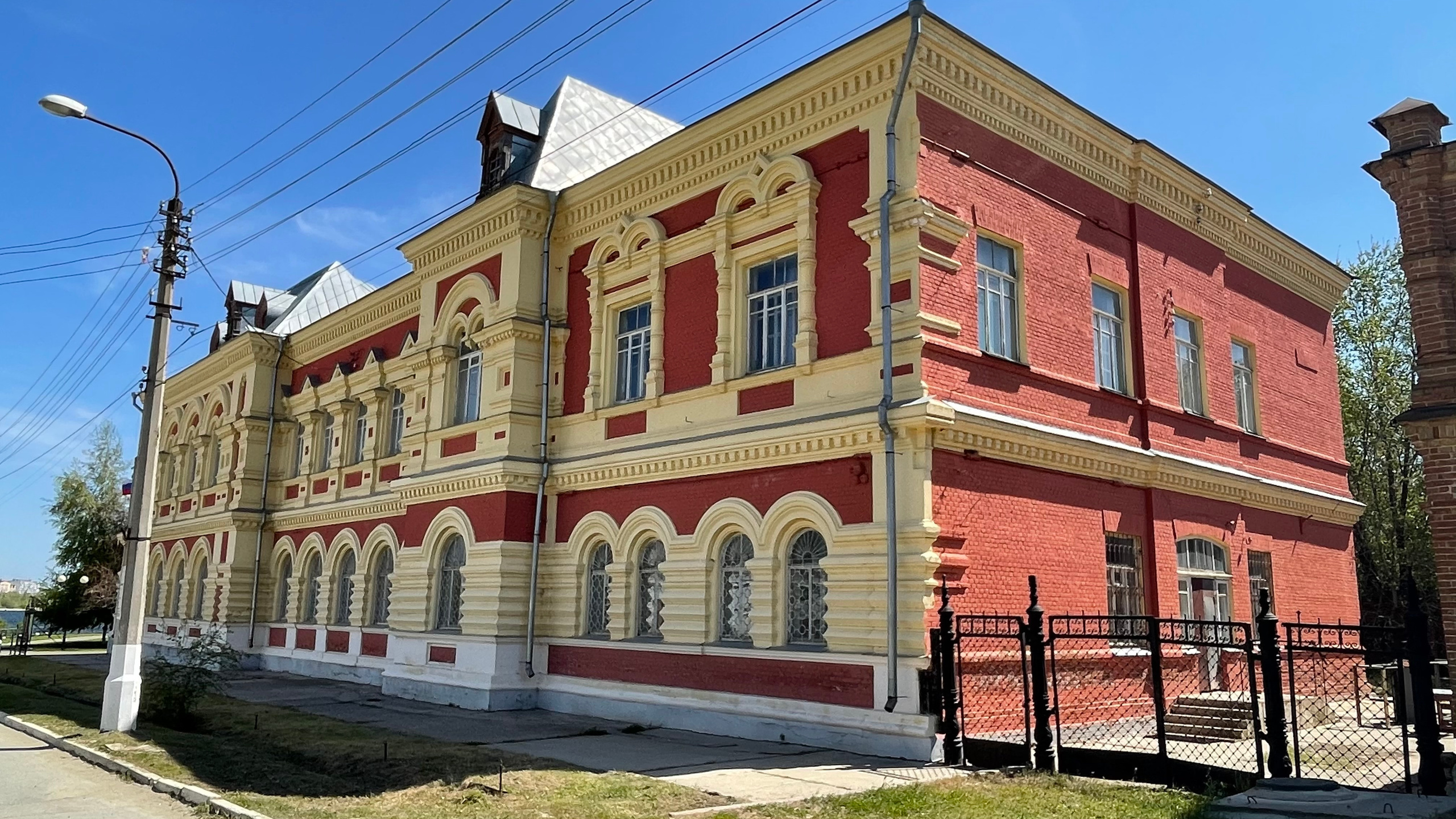 20 000 Земский дом. ВИЗУАЛЬНЫЕ И ЗВУКОВЫЕ РЕШЕНИЯ ДЛЯ БИЗНЕСА И СЪЁМОК ТЕЛЕТЕЛА