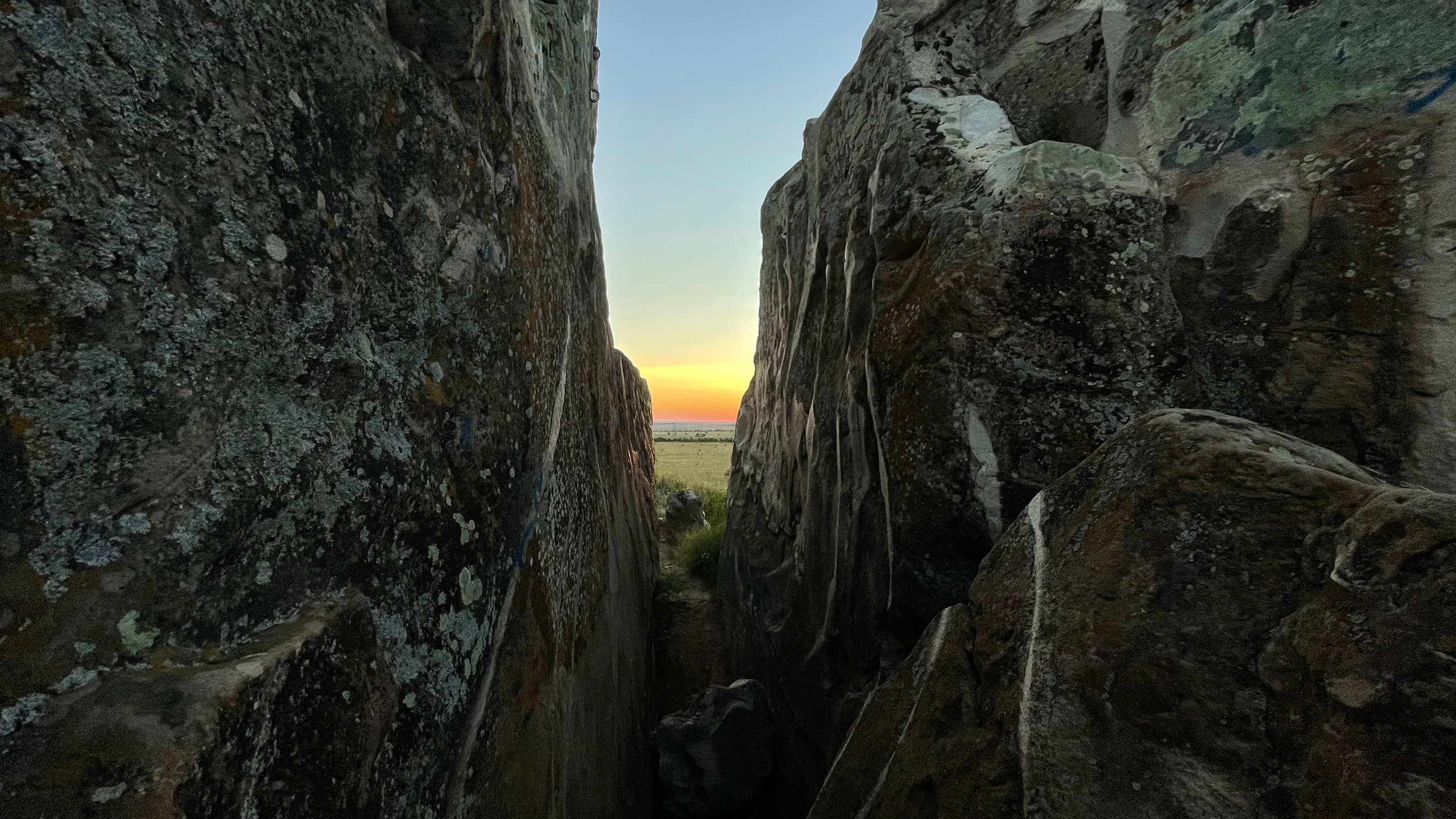 11 501 Скалы. ВИЗУАЛЬНЫЕ И ЗВУКОВЫЕ РЕШЕНИЯ ДЛЯ БИЗНЕСА И СЪЁМОК ТЕЛЕТЕЛА