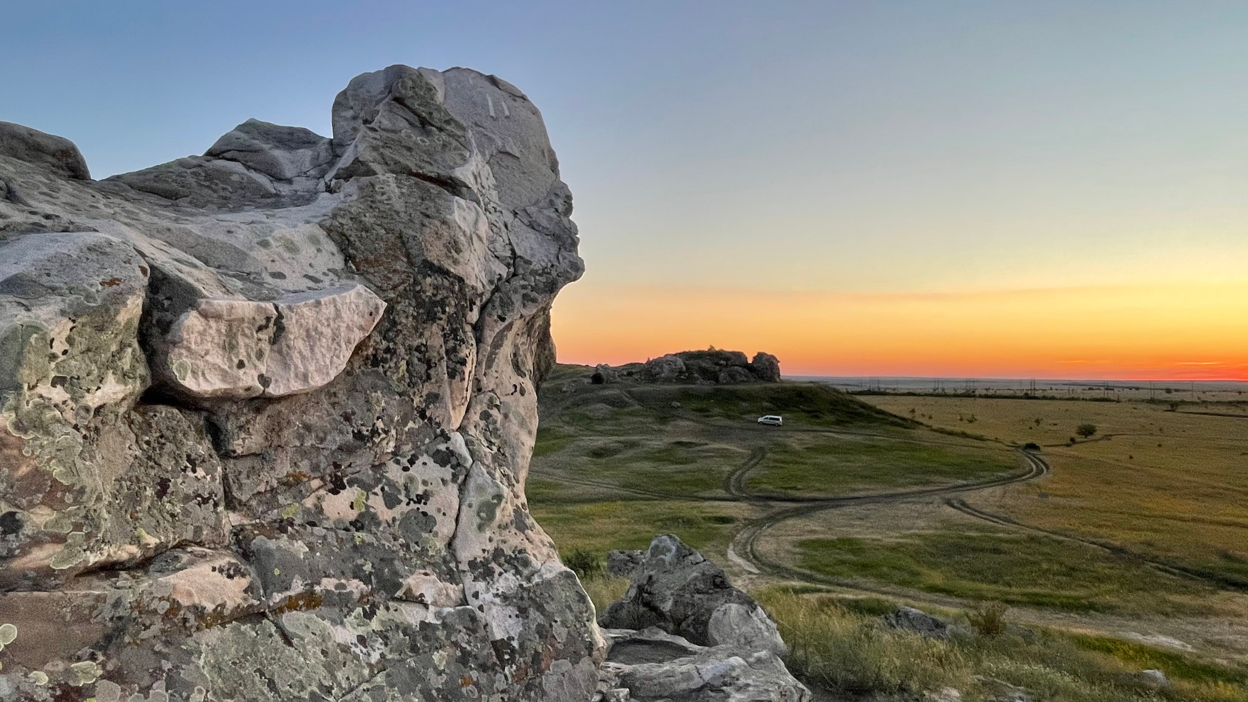 11 951 Скалы. Степь. ВИЗУАЛЬНЫЕ И ЗВУКОВЫЕ РЕШЕНИЯ ДЛЯ БИЗНЕСА И СЪЁМОК ТЕЛЕТЕЛА