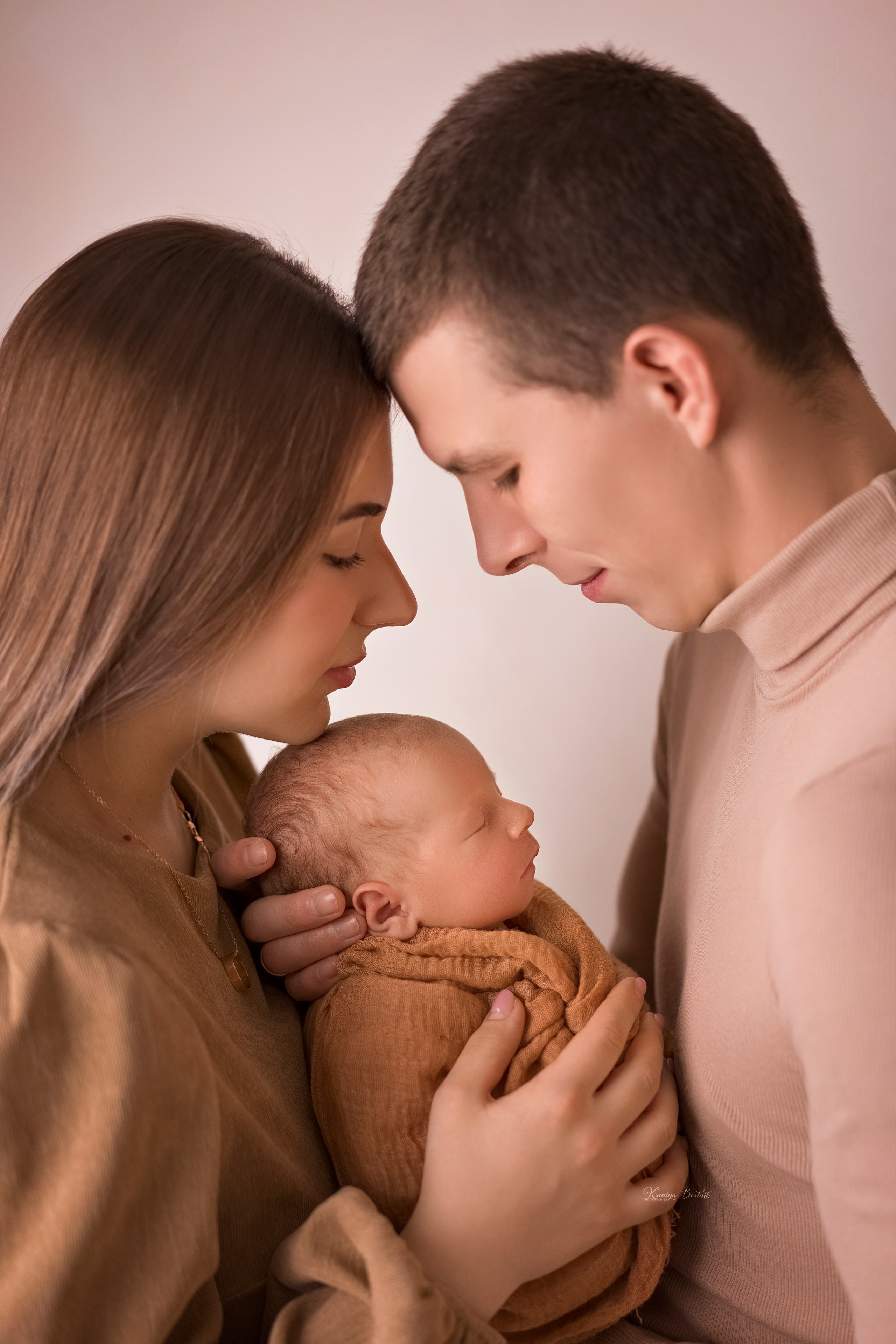 Съемка новорожденных. Профессиональный фотограф новорожденных Ксения Бортник