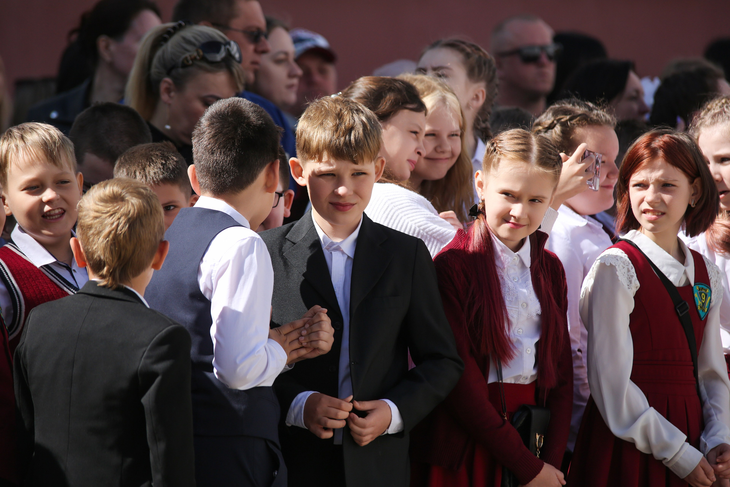 ЛИНЕЙКА «ПОСЛЕДНИЙ ЗВОНОК» 9 ШКОЛА 2024 г МЦЕНСК. ТВОЙ АЛЬБОМ / ТВОИ ПРАВИЛА