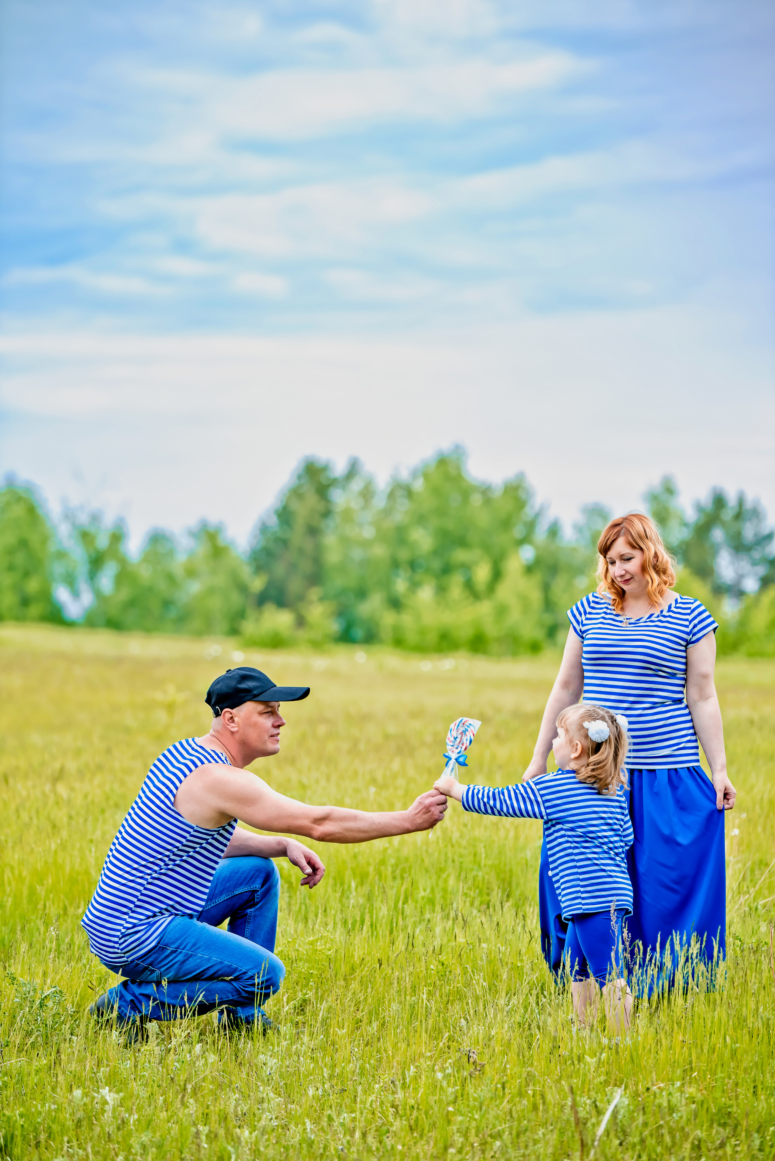 Прогулка Елены с семьей. Ольга Ли свадебный семейный фотограф Иркутск