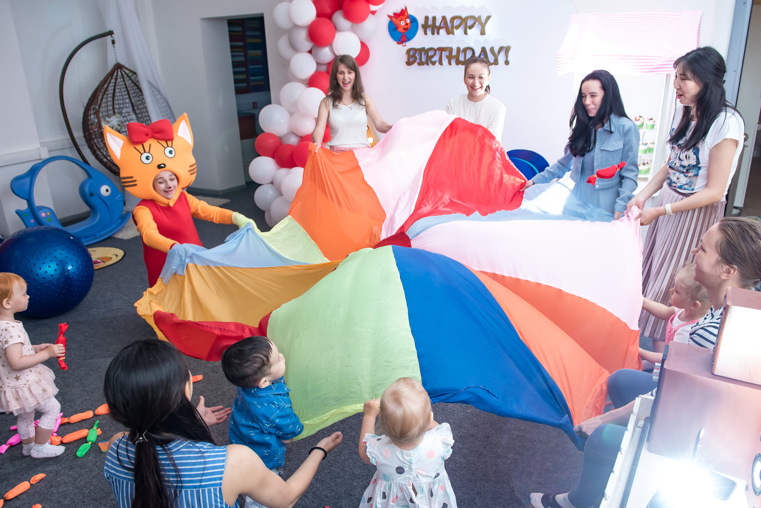 Детский день рождения. ИК «Главные люди» Аж 12 именинников. Ольга Ли свадебный семейный фотограф Иркутск