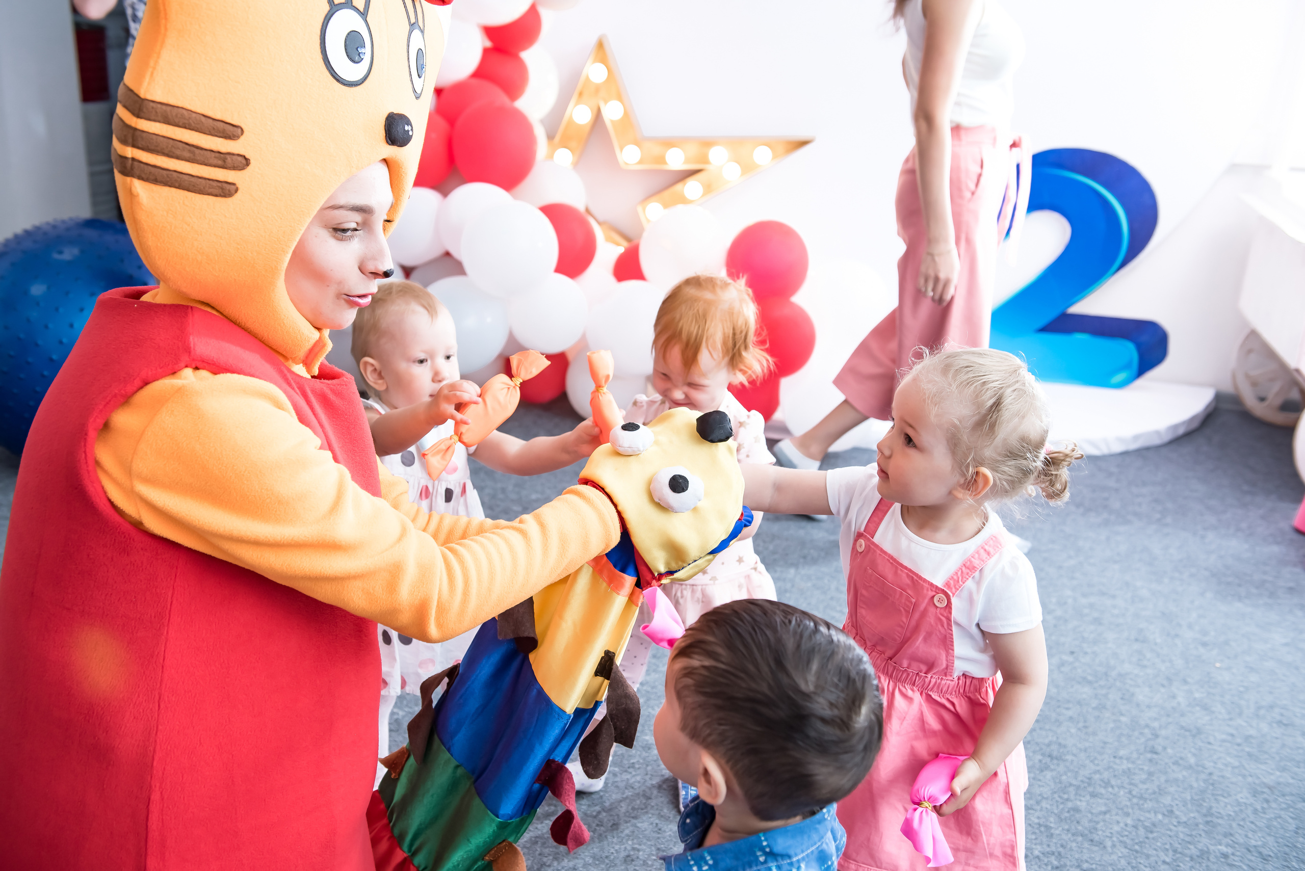 Детский день рождения. ИК «Главные люди» Аж 12 именинников. Ольга Ли свадебный семейный фотограф Иркутск