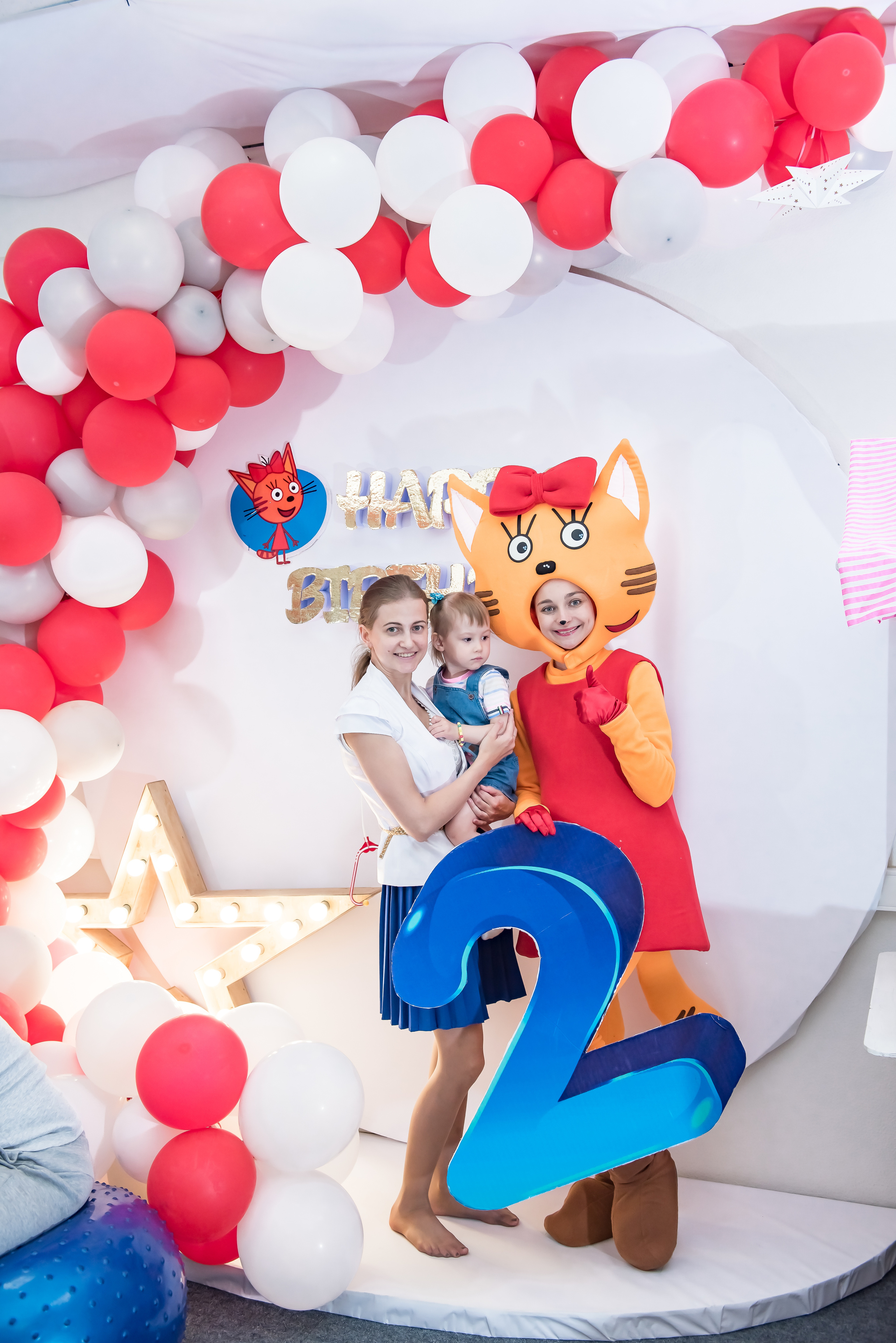 Детский день рождения. ИК «Главные люди» Аж 12 именинников. Ольга Ли свадебный семейный фотограф Иркутск