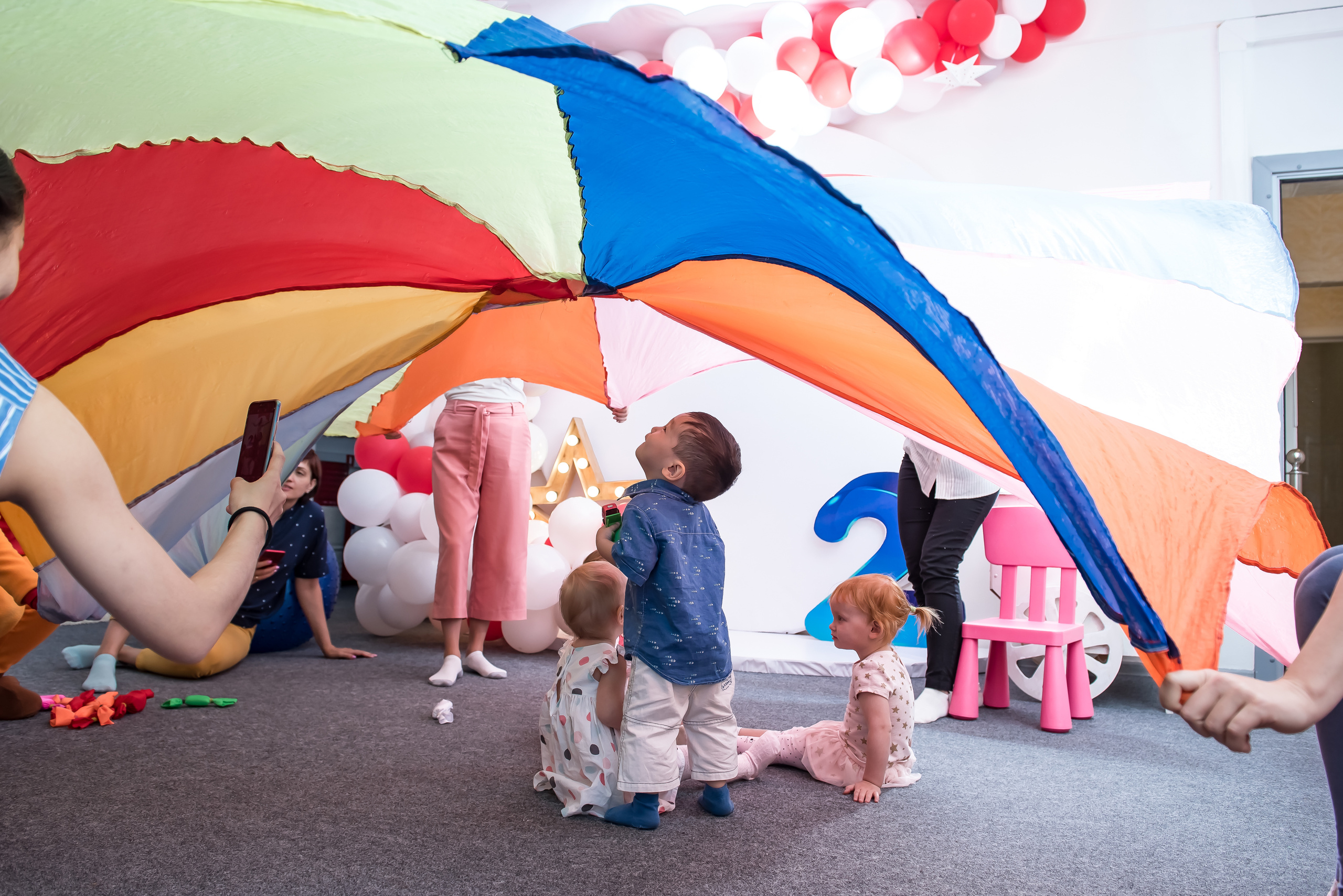 Детский день рождения. ИК «Главные люди» Аж 12 именинников. Ольга Ли свадебный семейный фотограф Иркутск