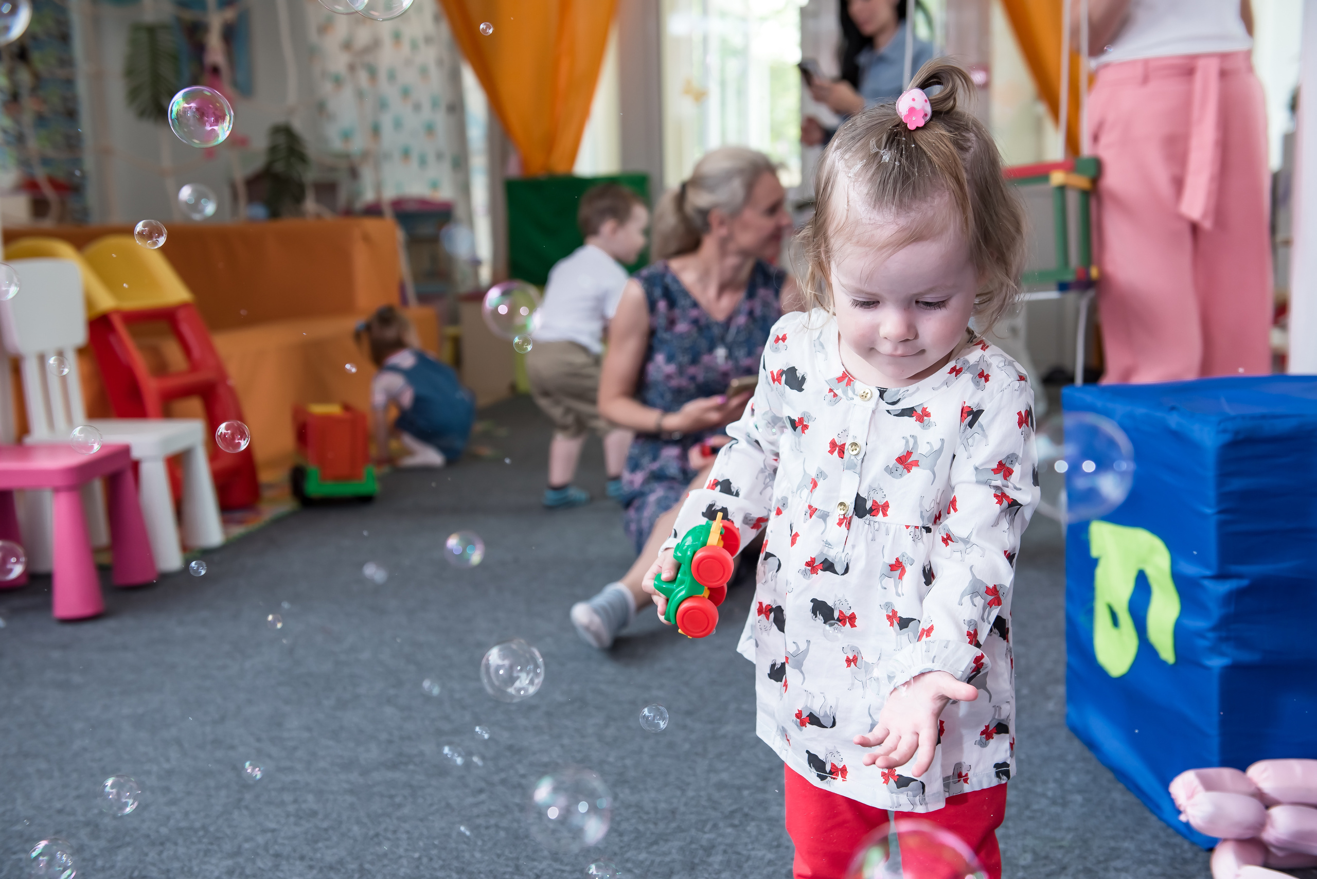 Детский день рождения. ИК «Главные люди» Аж 12 именинников. Ольга Ли свадебный семейный фотограф Иркутск