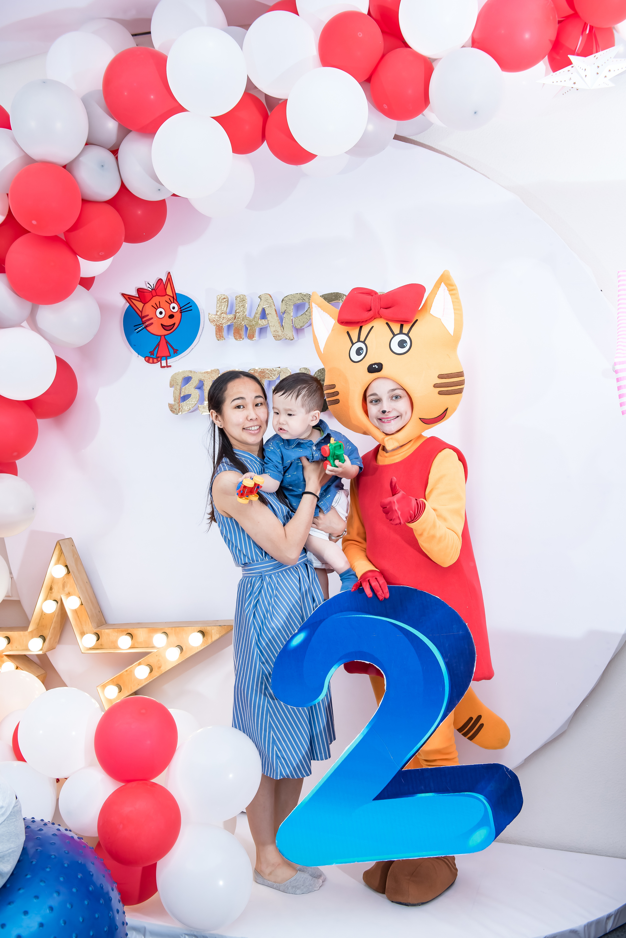 Детский день рождения. ИК «Главные люди» Аж 12 именинников. Ольга Ли свадебный семейный фотограф Иркутск