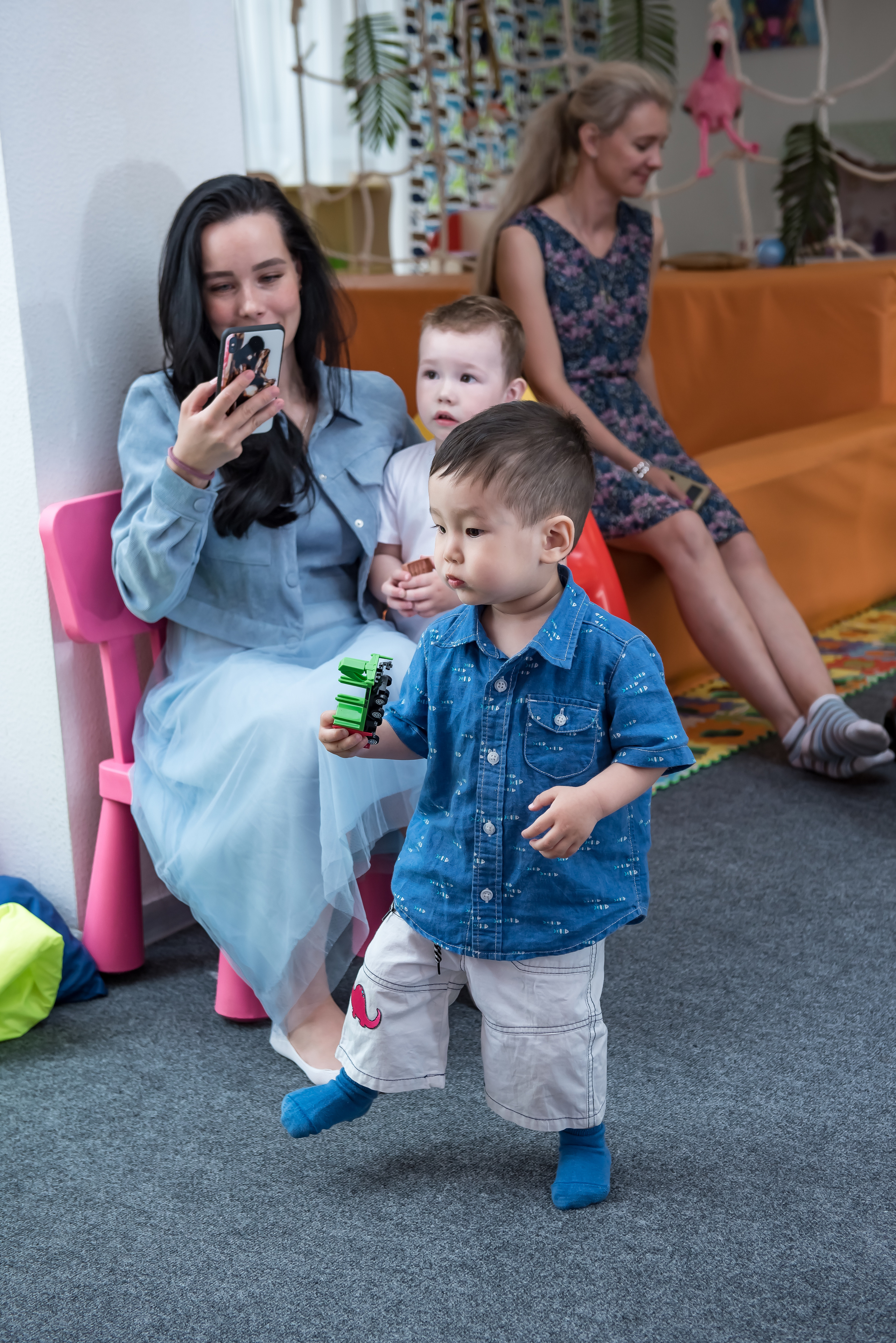 Детский день рождения. ИК «Главные люди» Аж 12 именинников. Ольга Ли свадебный семейный фотограф Иркутск