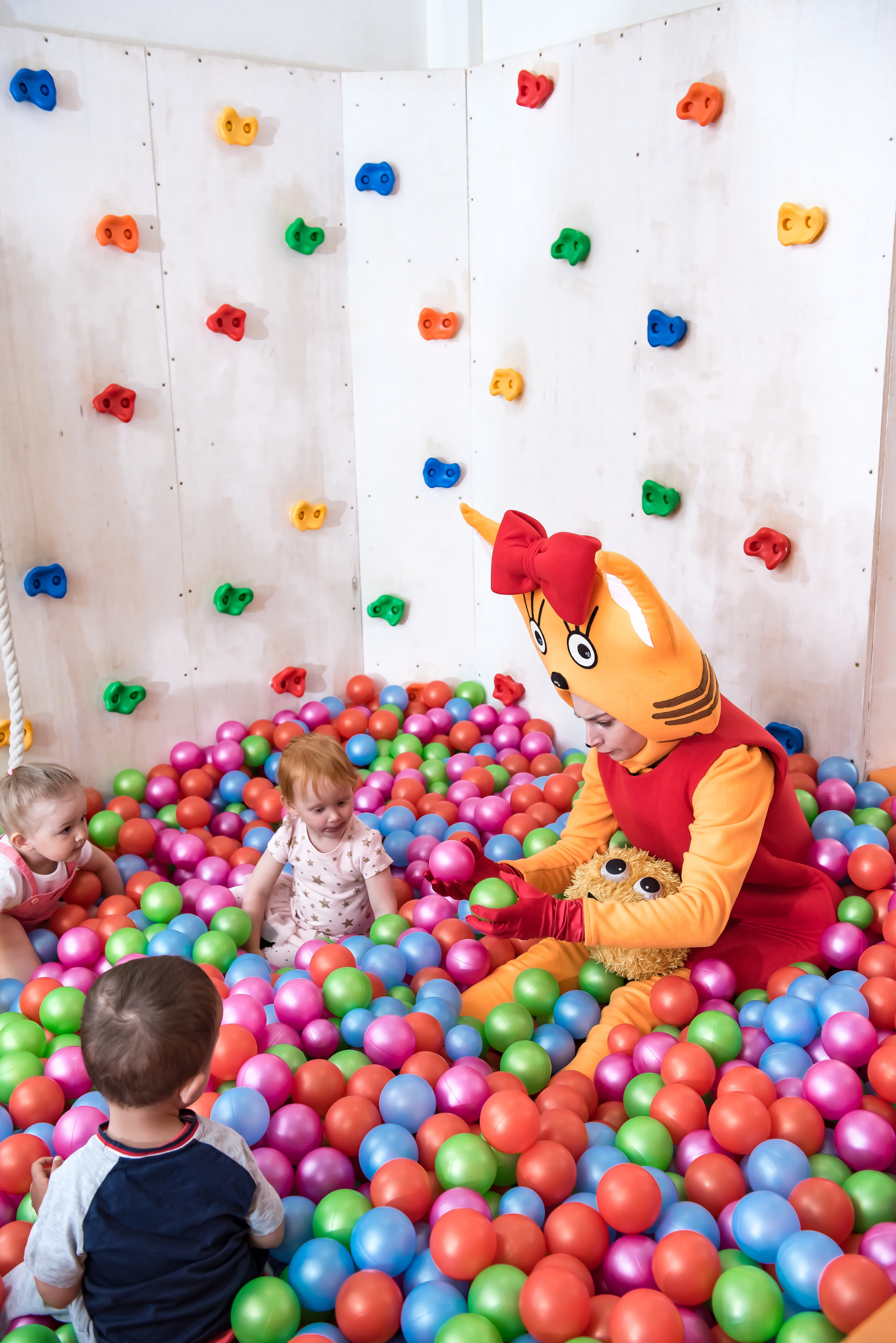 Детский день рождения. ИК «Главные люди» Аж 12 именинников. Ольга Ли свадебный семейный фотограф Иркутск