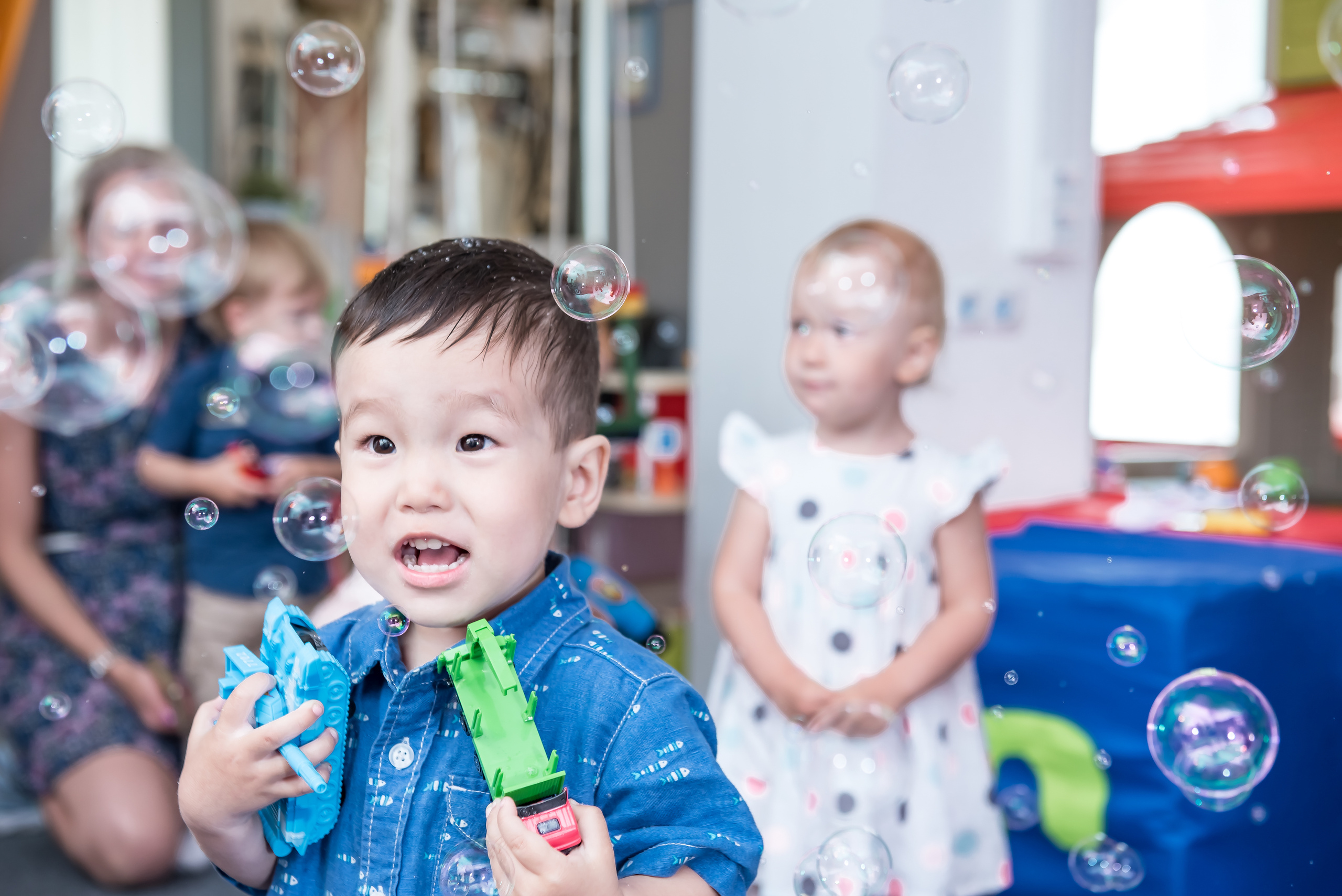 Детский день рождения. ИК «Главные люди» Аж 12 именинников. Ольга Ли свадебный семейный фотограф Иркутск