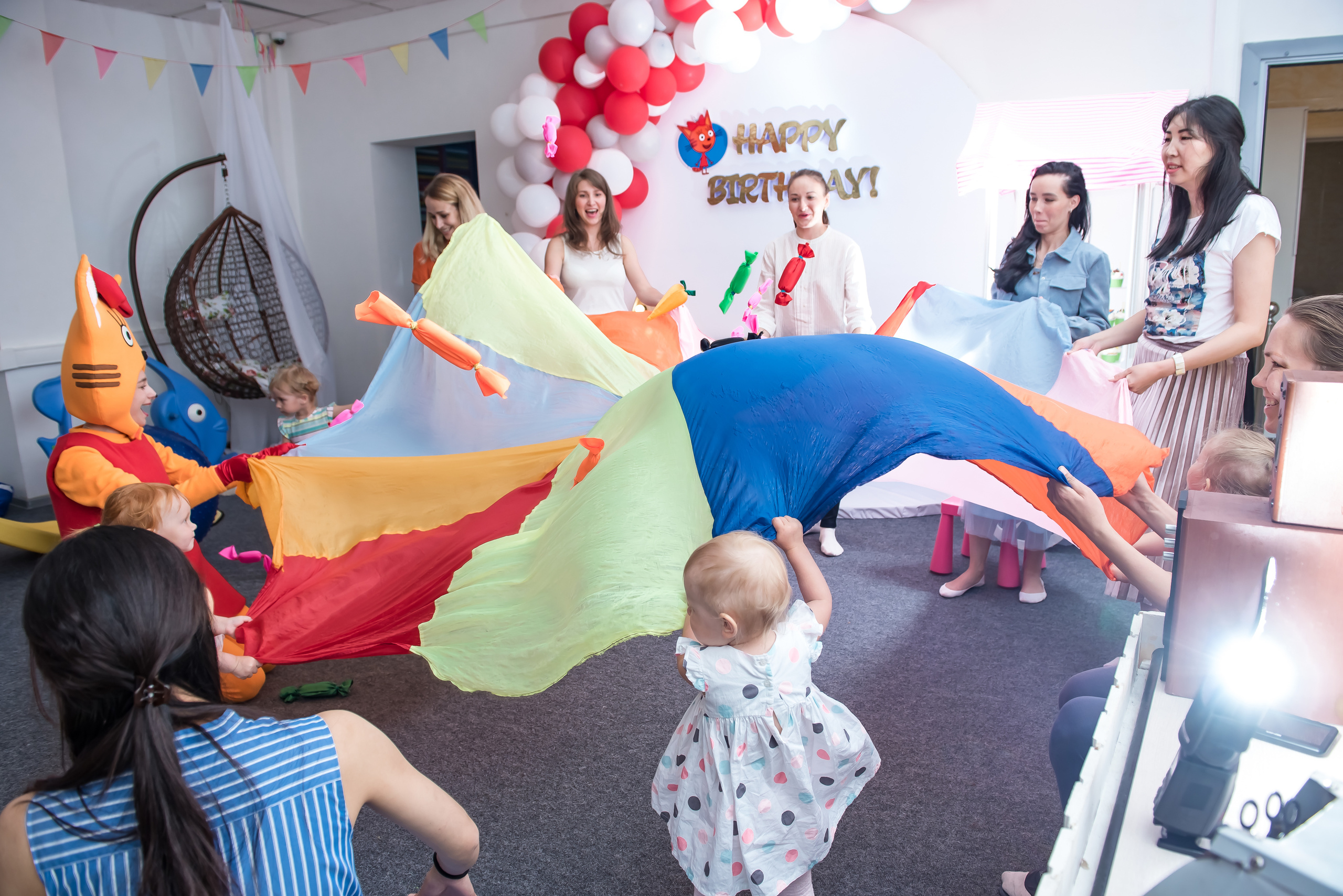 Детский день рождения. ИК «Главные люди» Аж 12 именинников. Ольга Ли свадебный семейный фотограф Иркутск