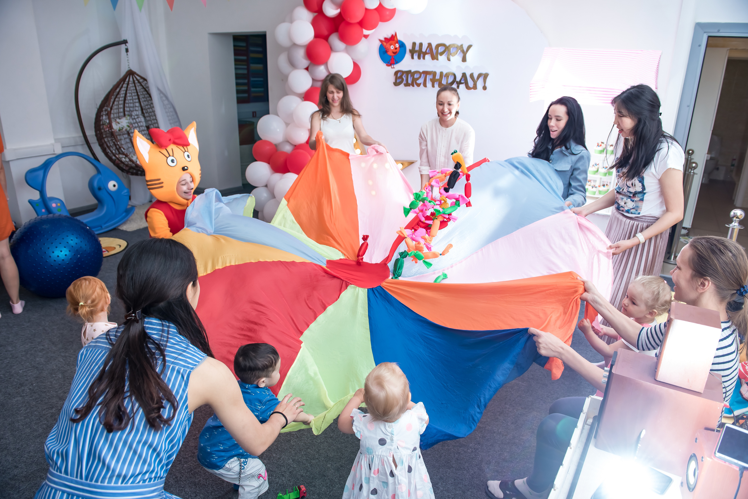 Детский день рождения. ИК «Главные люди» Аж 12 именинников. Ольга Ли свадебный семейный фотограф Иркутск