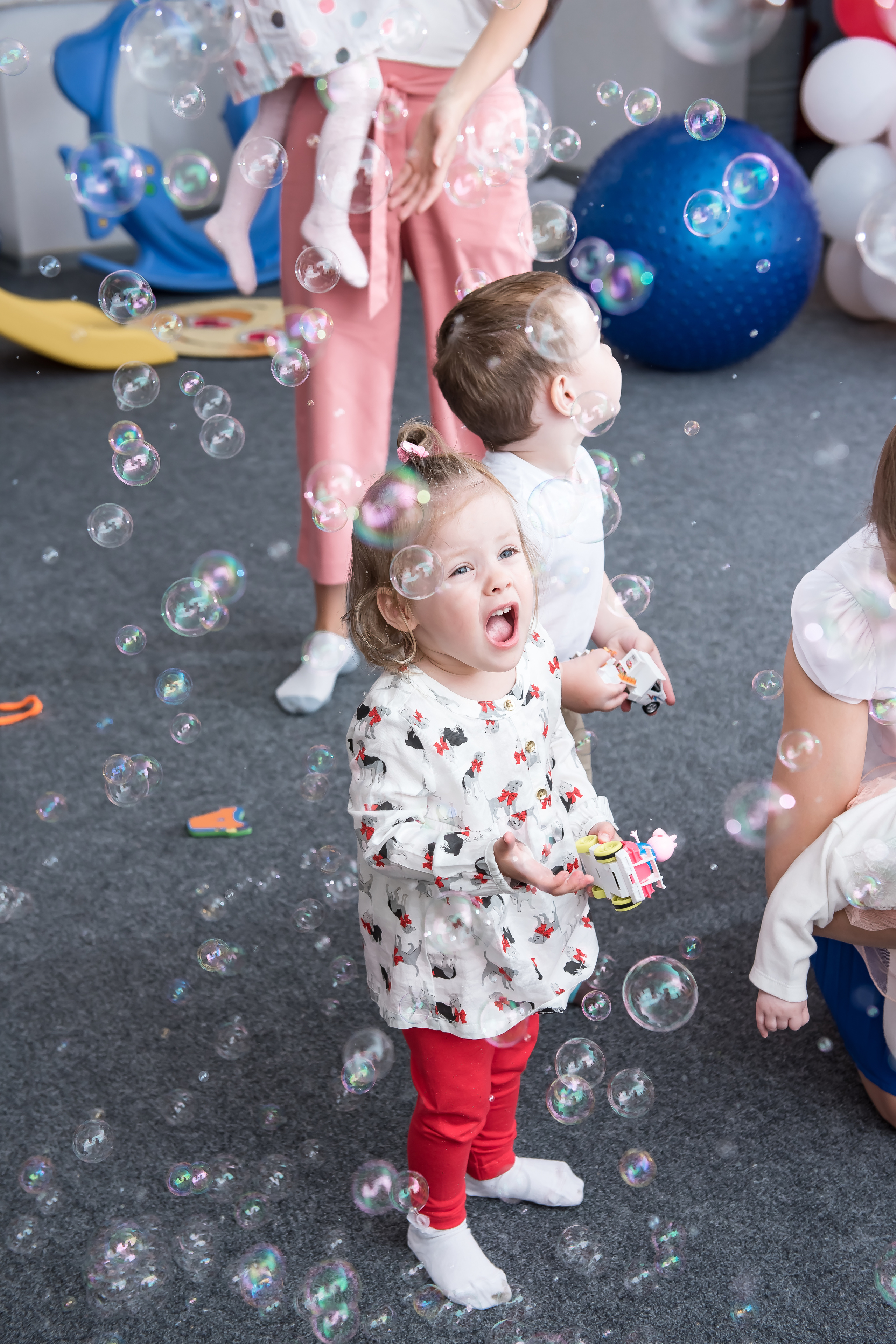 Детский день рождения. ИК «Главные люди» Аж 12 именинников. Ольга Ли свадебный семейный фотограф Иркутск