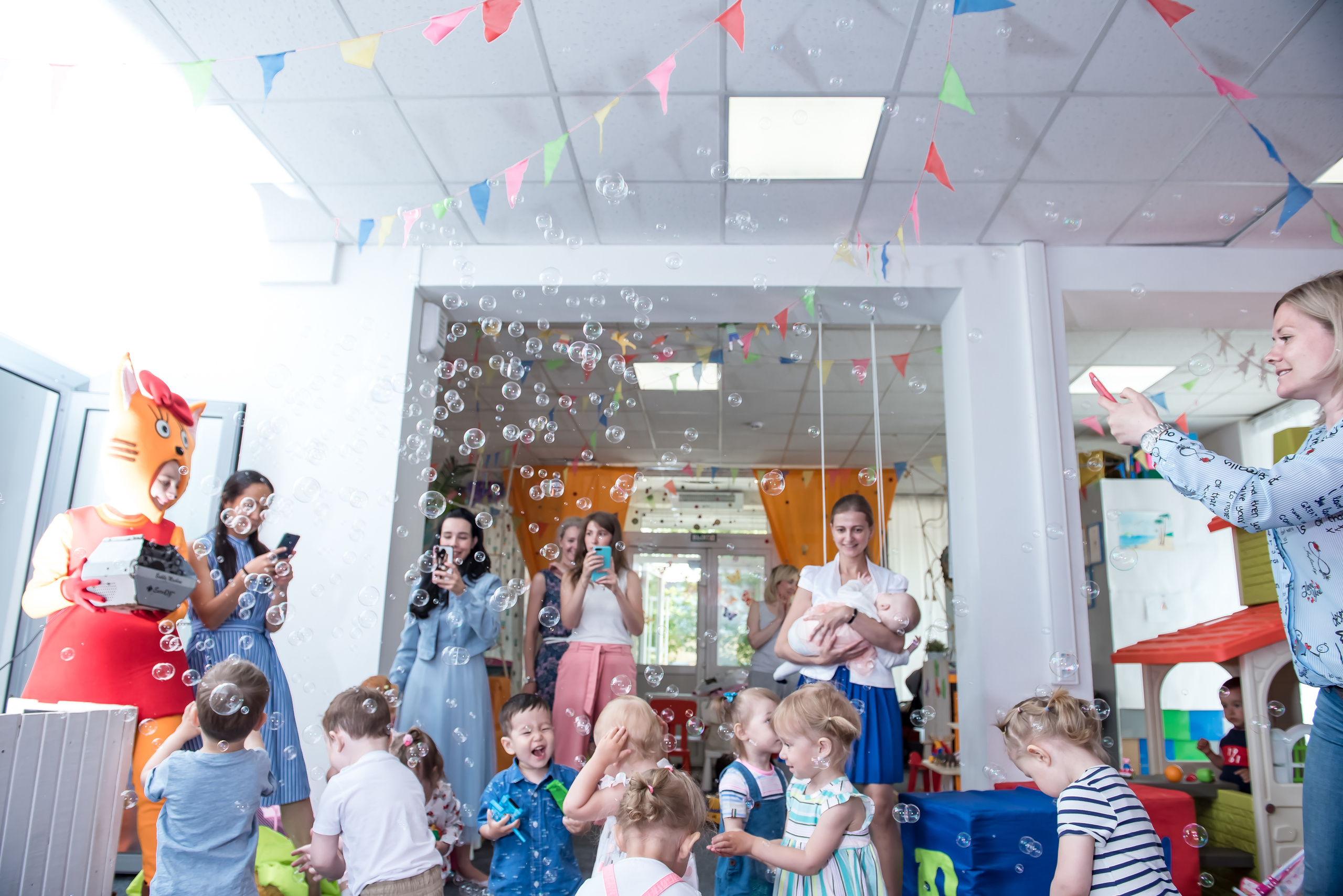 Детский день рождения. ИК «Главные люди» Аж 12 именинников. Ольга Ли свадебный семейный фотограф Иркутск