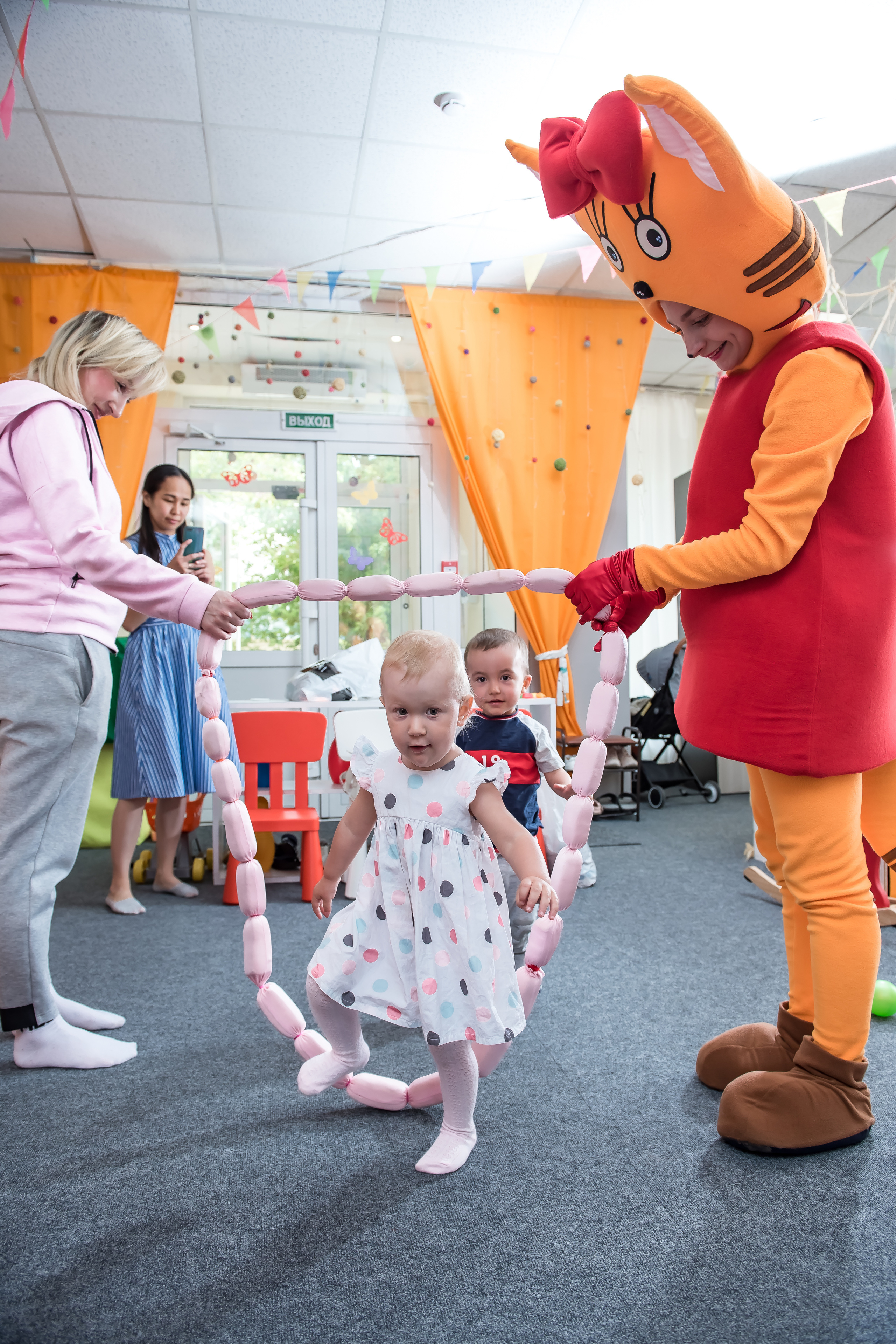 Детский день рождения. ИК «Главные люди» Аж 12 именинников. Ольга Ли свадебный семейный фотограф Иркутск