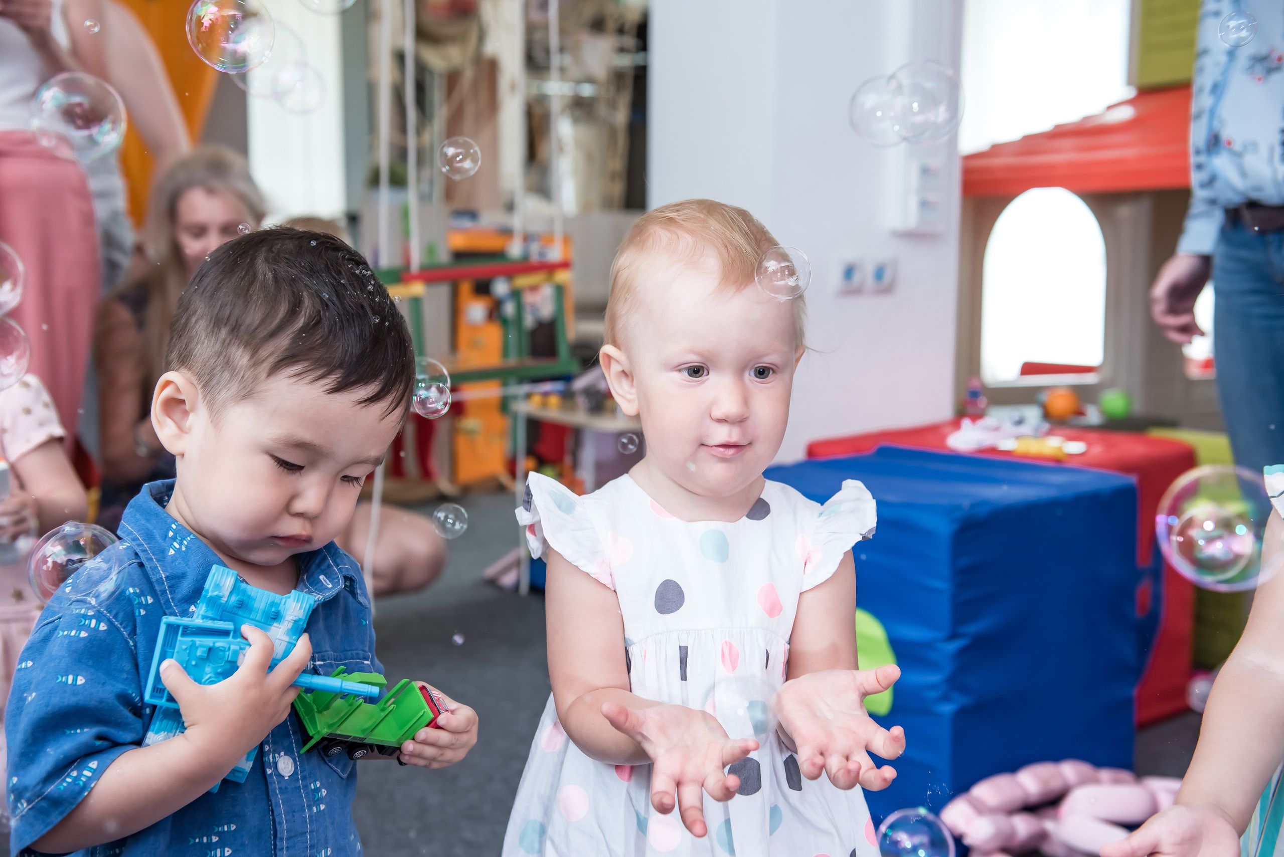 Детский день рождения. ИК «Главные люди» Аж 12 именинников. Ольга Ли свадебный семейный фотограф Иркутск