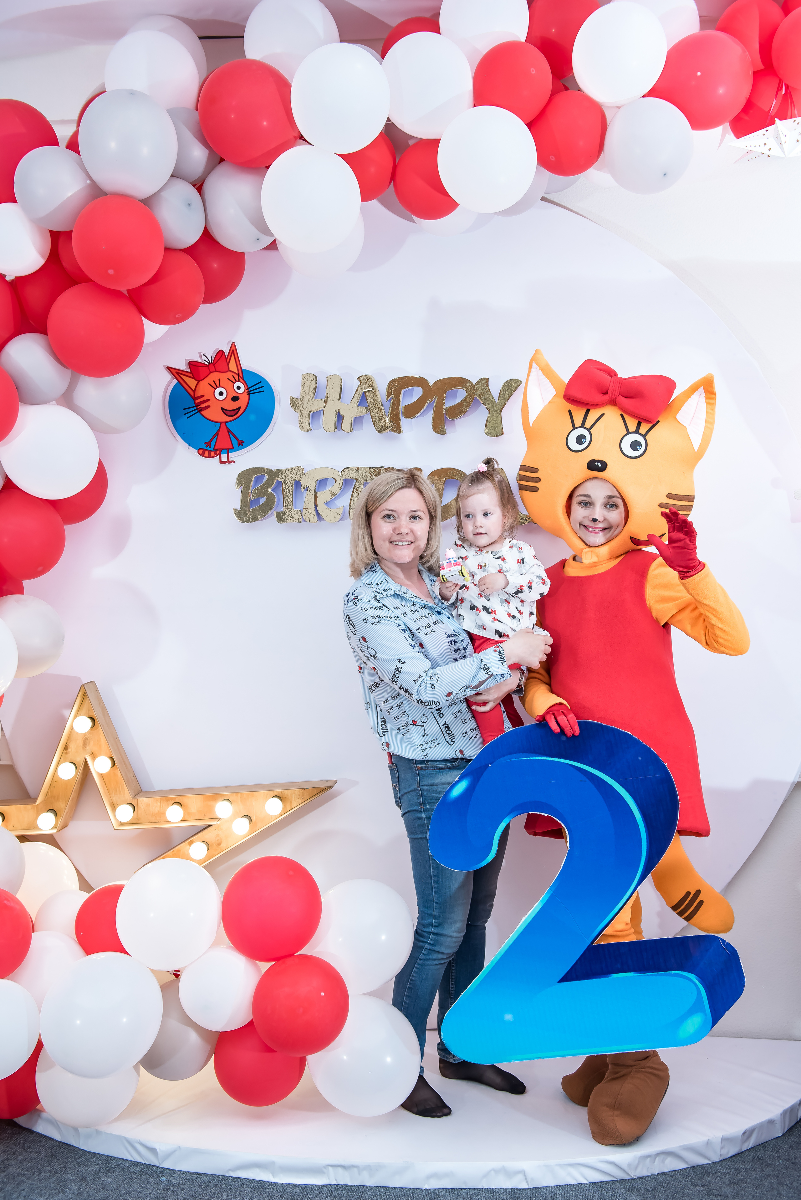 Детский день рождения. ИК «Главные люди» Аж 12 именинников. Ольга Ли свадебный семейный фотограф Иркутск