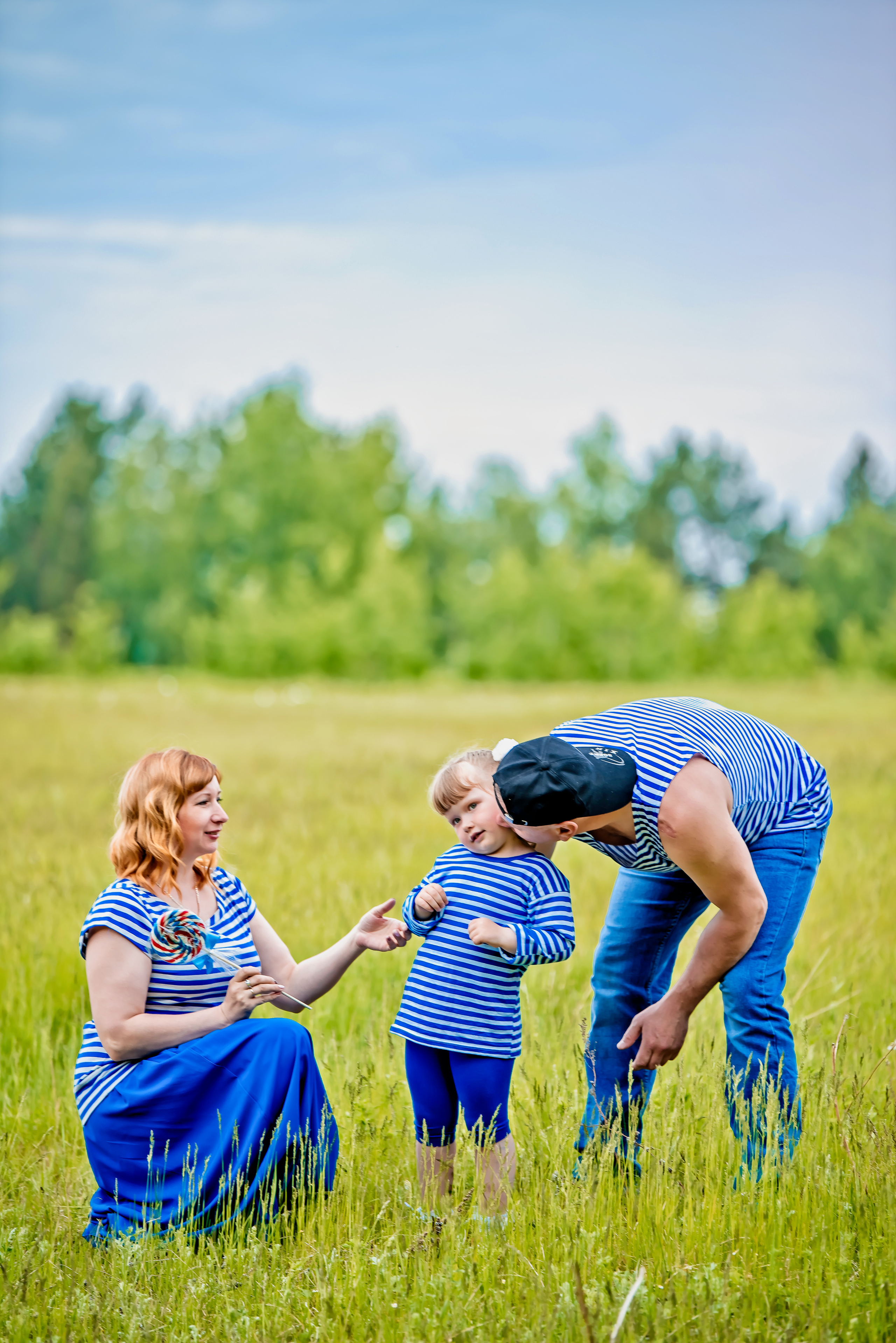 Прогулка Елены с семьей. Ольга Ли свадебный семейный фотограф Иркутск