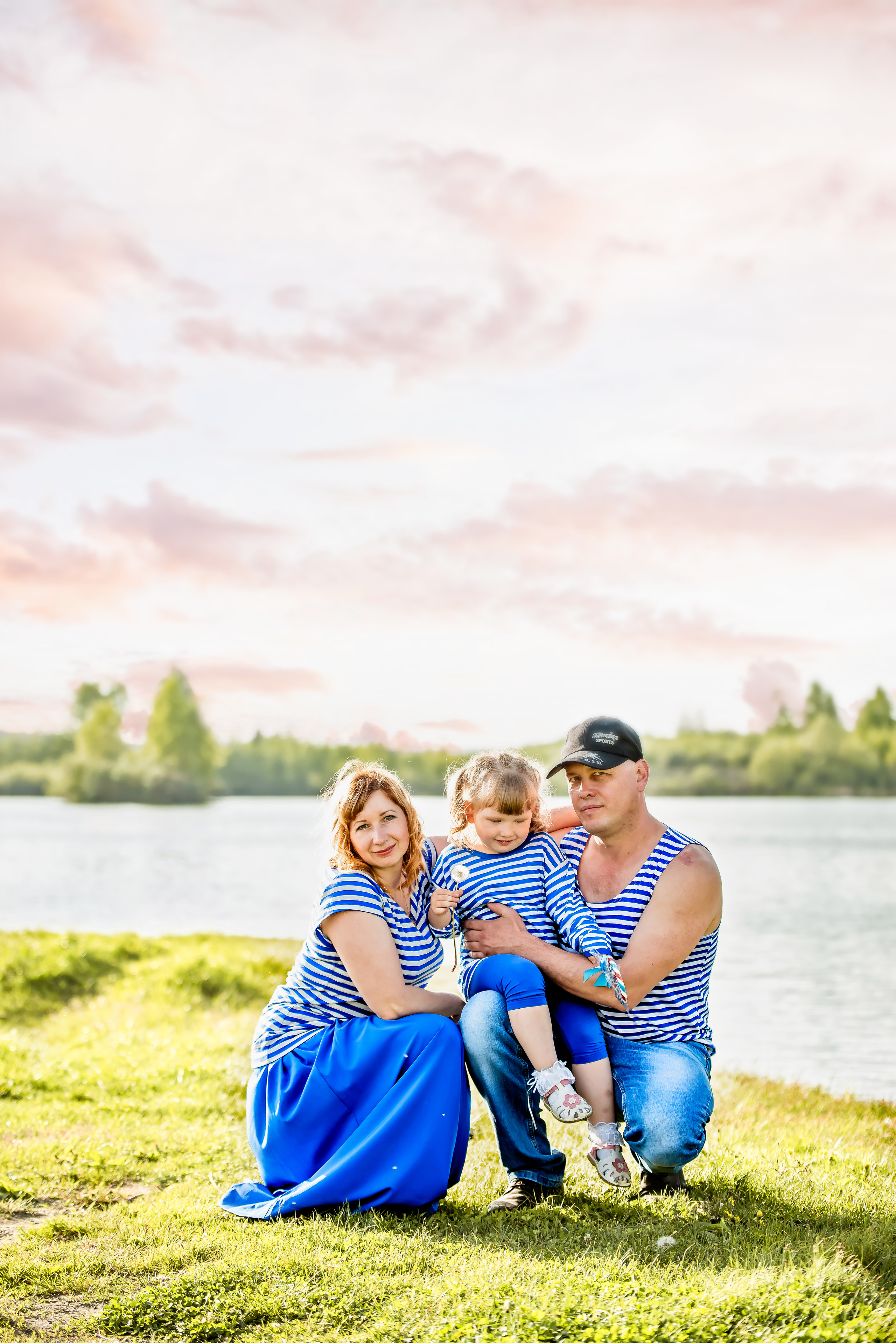 Прогулка Елены с семьей. Ольга Ли свадебный семейный фотограф Иркутск