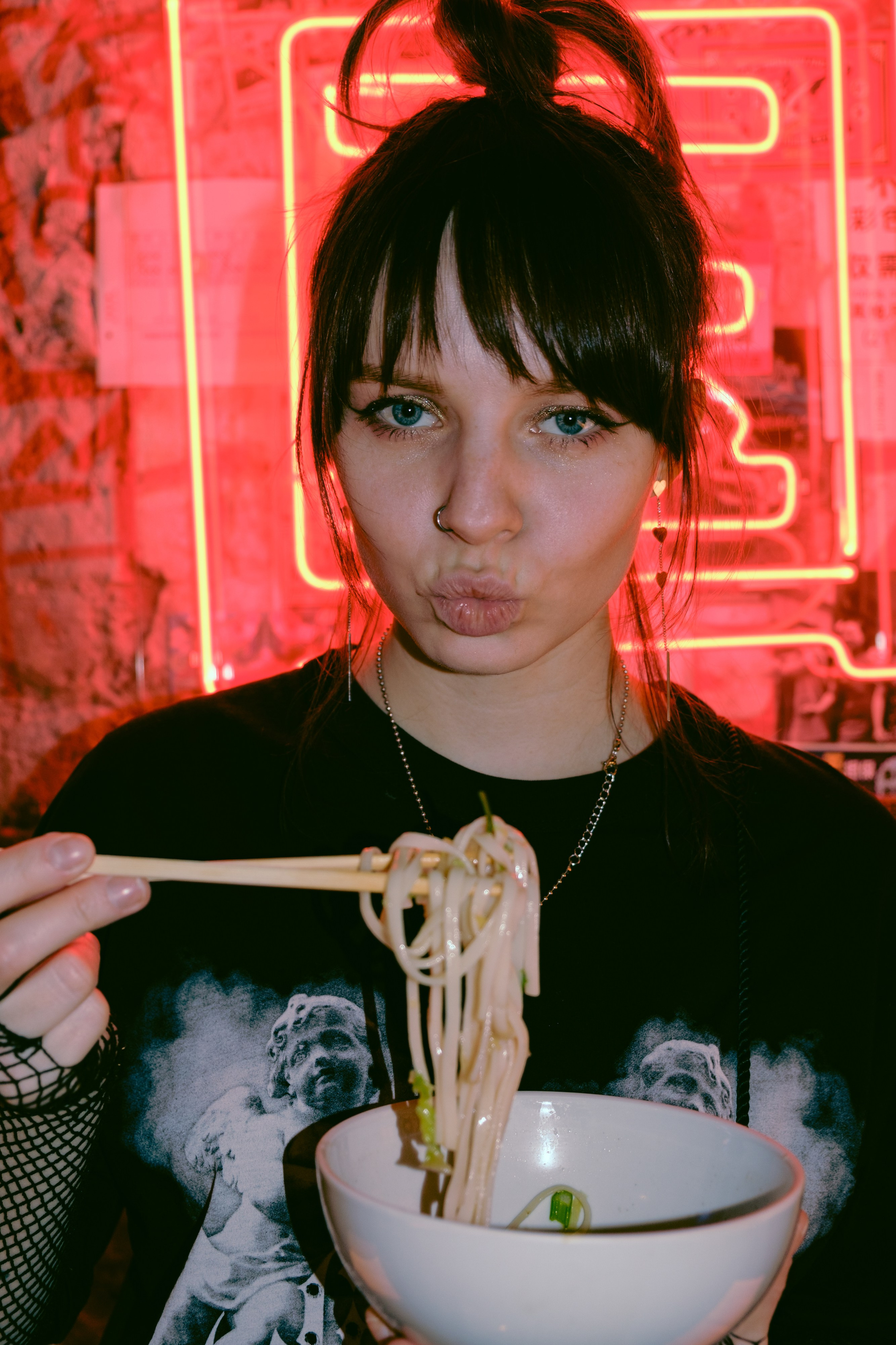 ЧИХО. Мари — фотограф и видеограф из Москвы