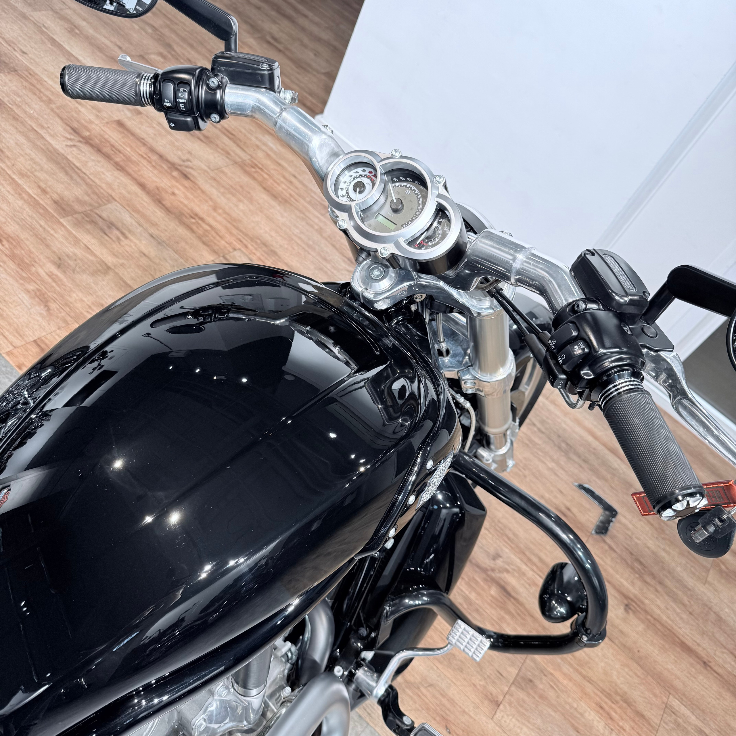 2013 V-ROD Muscle 1250 АВS ВiTubo V&H. Hello Davidson, Москва. Только хорошие мотоциклы…
