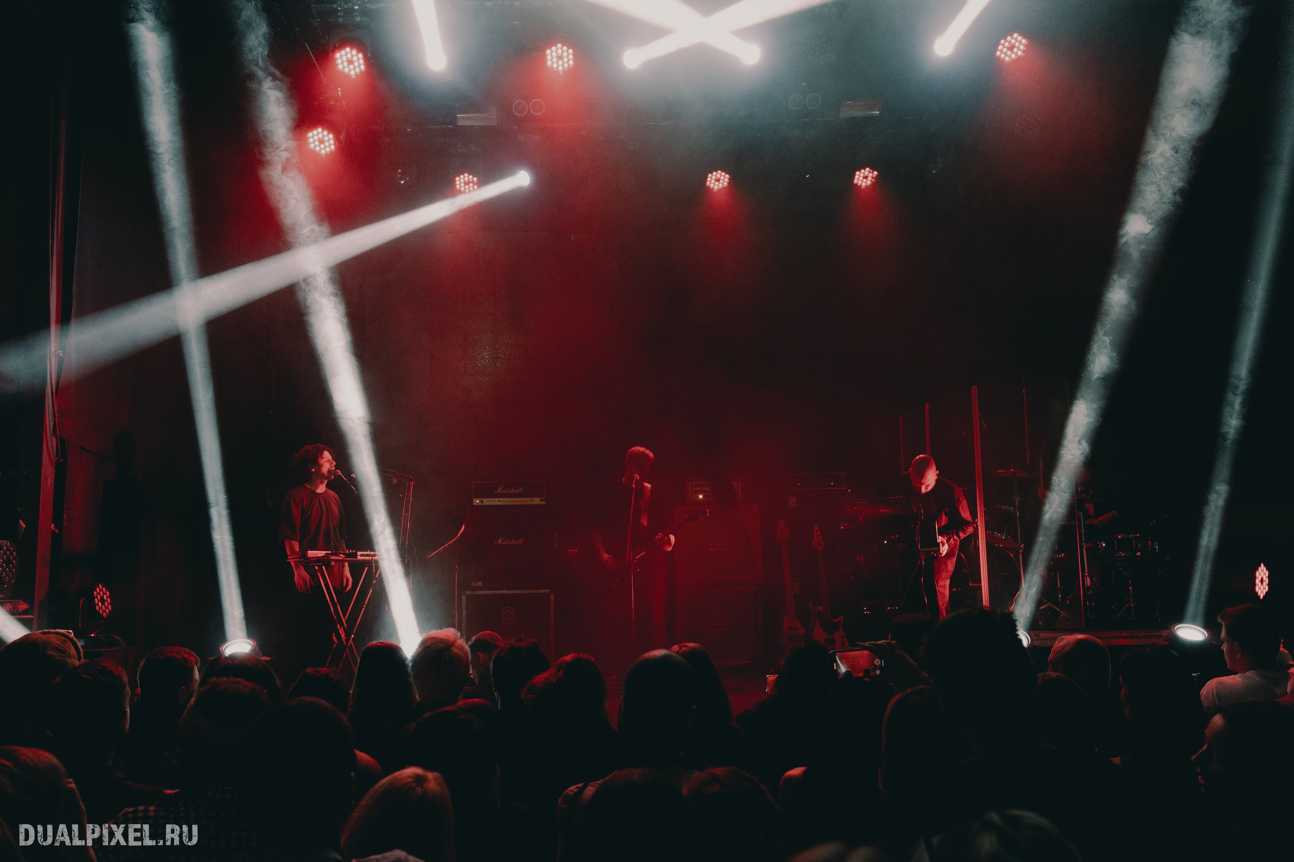 DenDerty концерт в Москве 30.03.2025. Магия музыки в кадре: Концертная Фотография