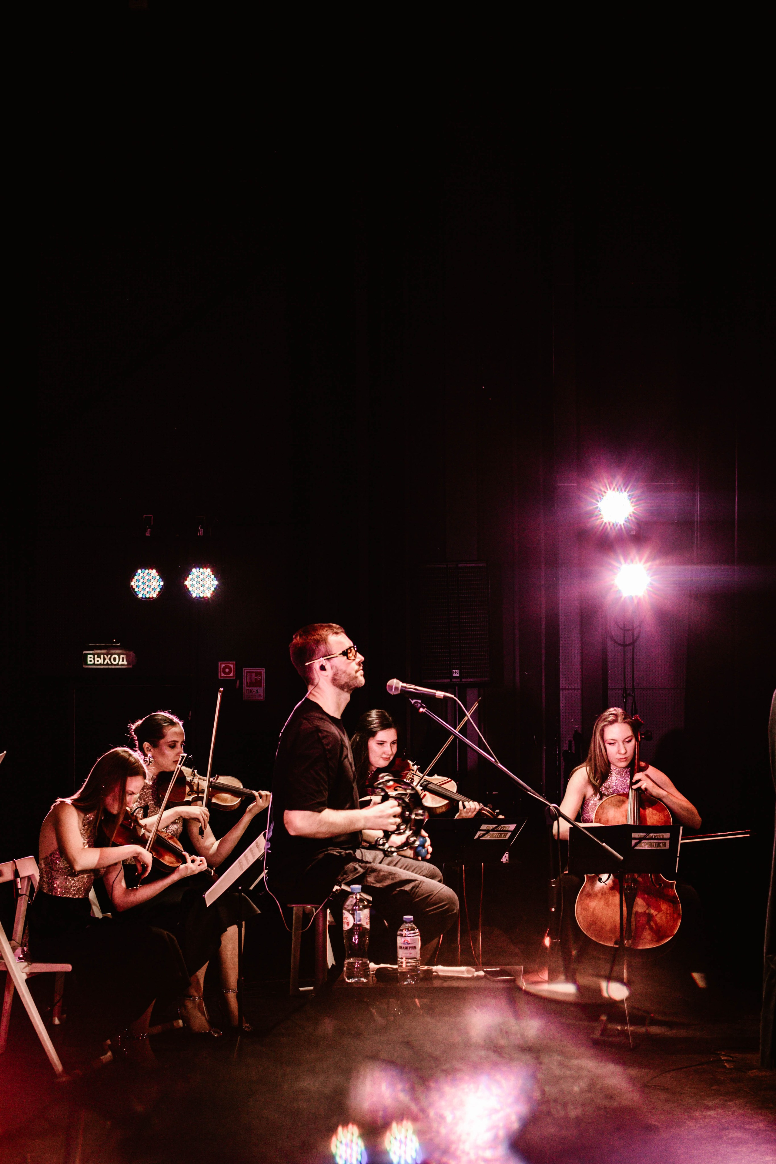 Рекорд. Герои нашего времени со струнным оркестром. Фотограф в Нижнем Новгороде