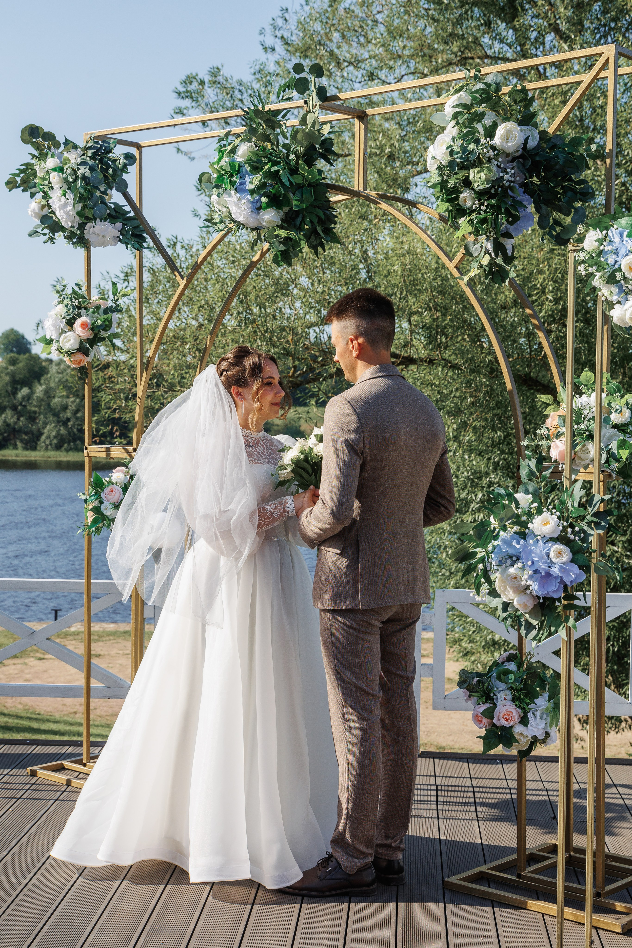 Захар и Ирина. Свадебный и семейный фотограф в г. Волхов Алексей Кочерыжкин