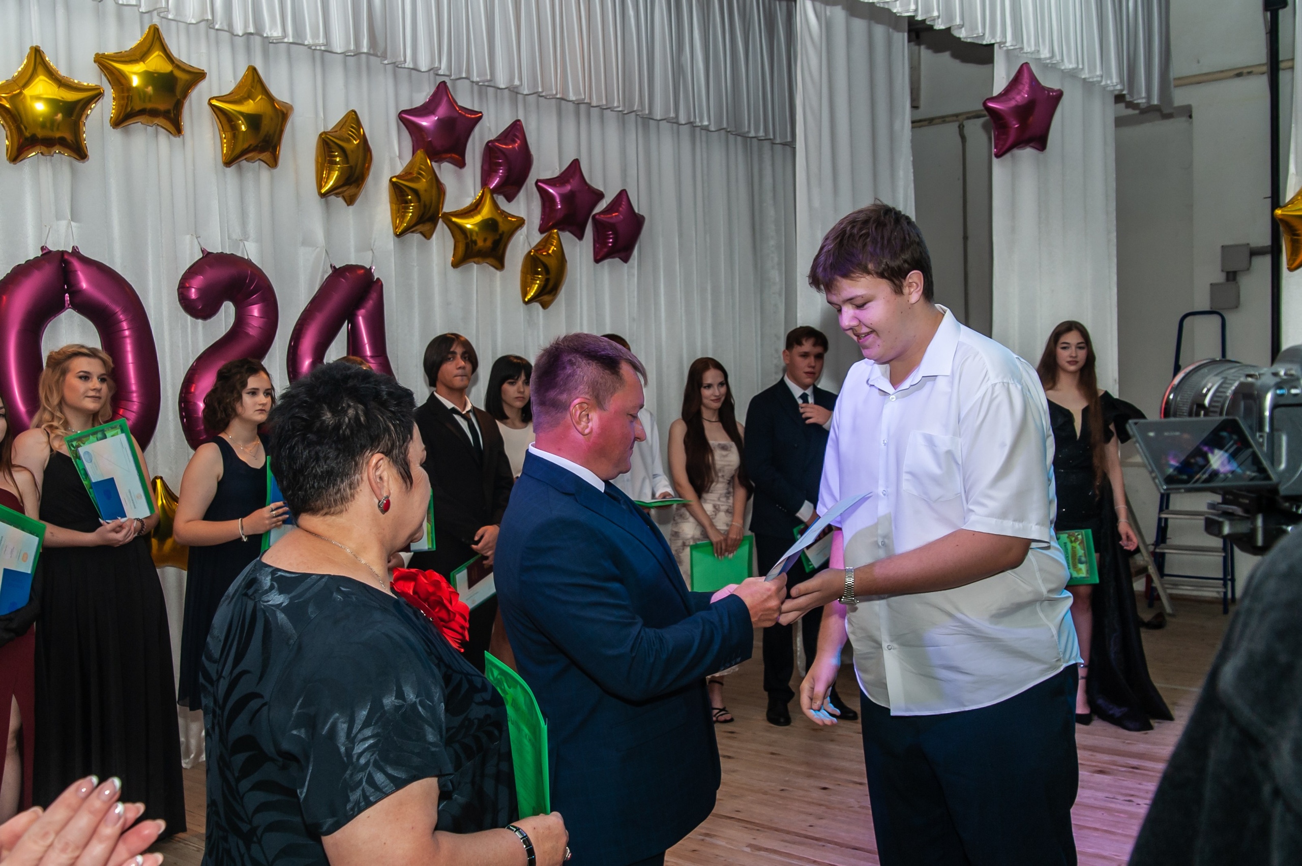 Выпускной МАОУ СОШ № 17 им. Эдуарда Есаяна. Свадебный и семейный фотограф Денис Лукьянов в Краснодаре, Краснодарском крае и Республике Крым