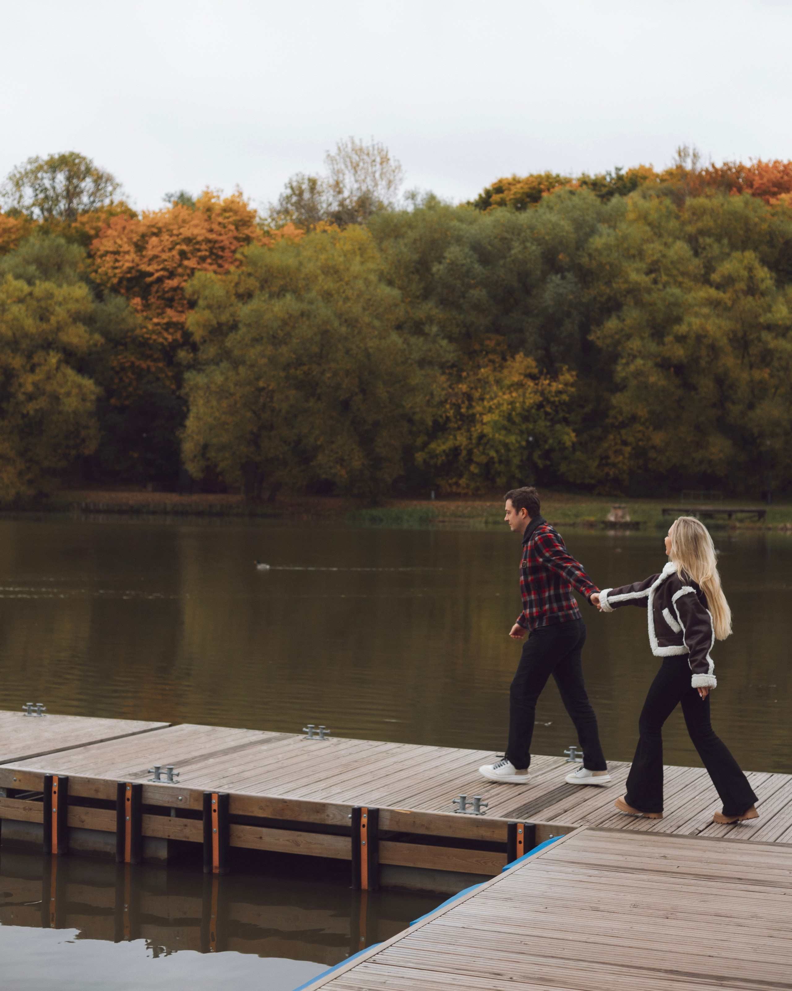 Лавстори в парке. Женский и лавстори фотограф в Москве Елена Аксютко