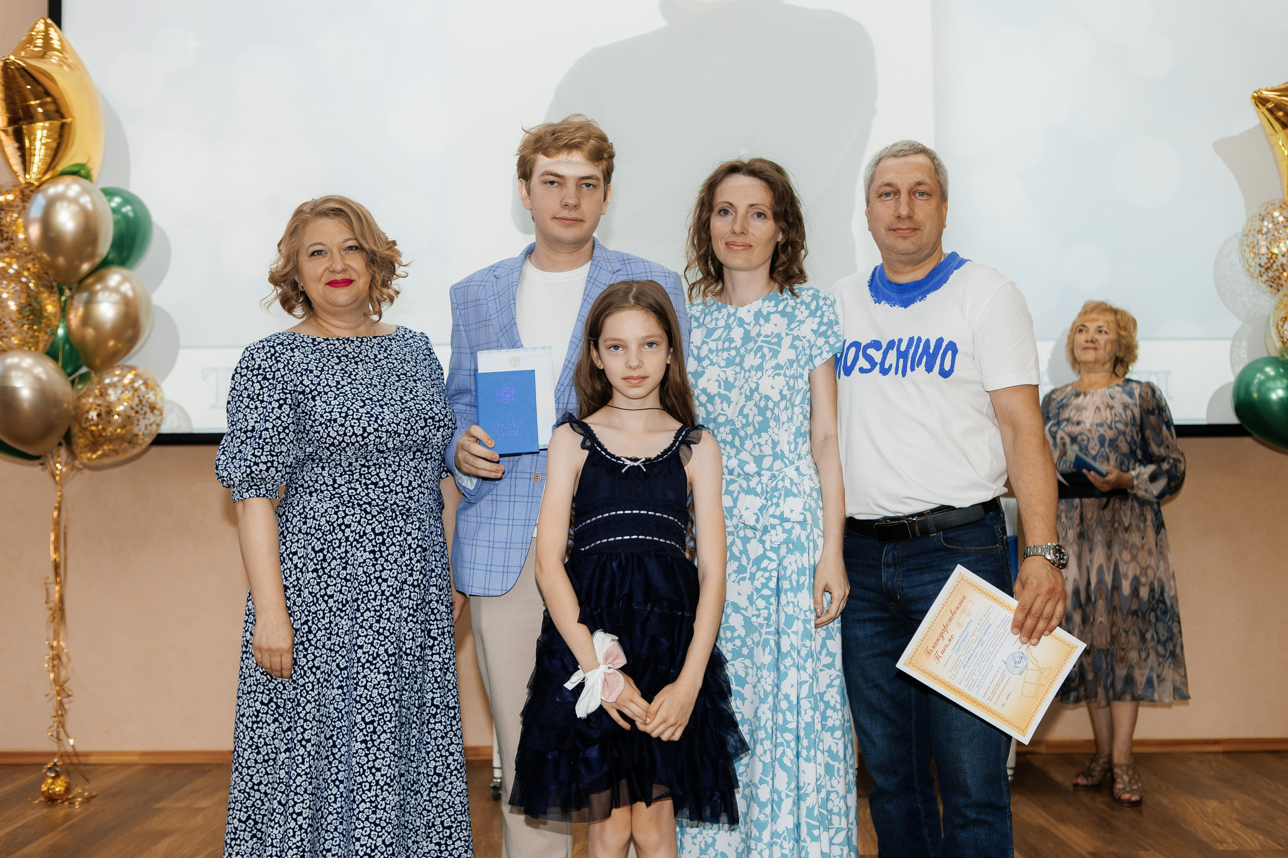 Выпускной Гимназия 12 2024 г. Свадебный и портретный Фотограф в Липецке Дмитрий Котюков