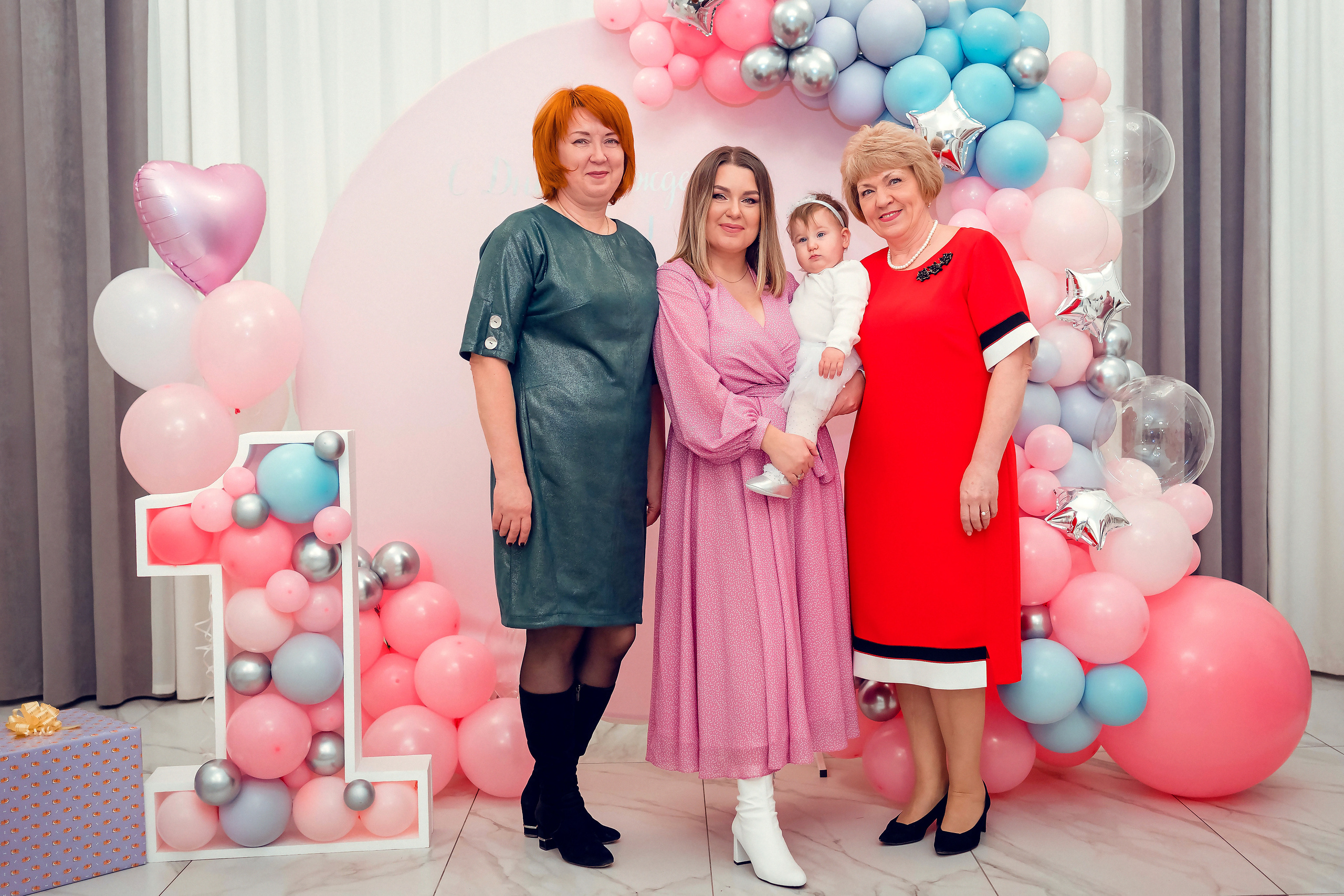 Годик Алисе. Семейный и детский фотограф в Ростове-на-Дону Екатерина Шевченко